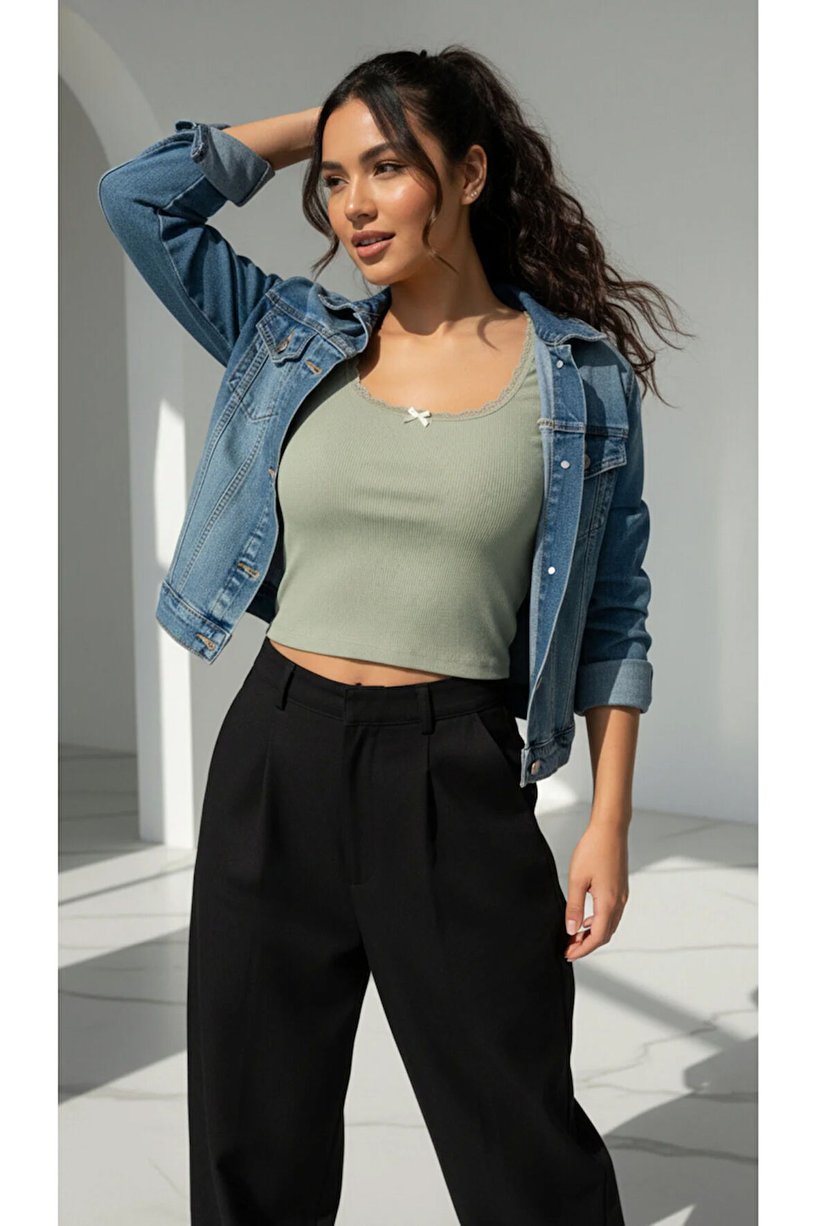 Haki Kısa Kollu Dantel Detaylı Kaşkorse Body Tişört