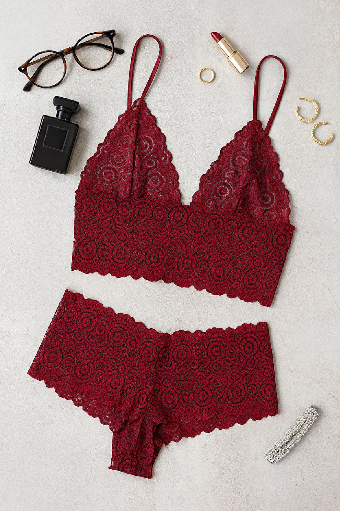 Kadın Bordo Dantel Bralet Şort Takımı – Asil Ve Sofistike İç Giyim
