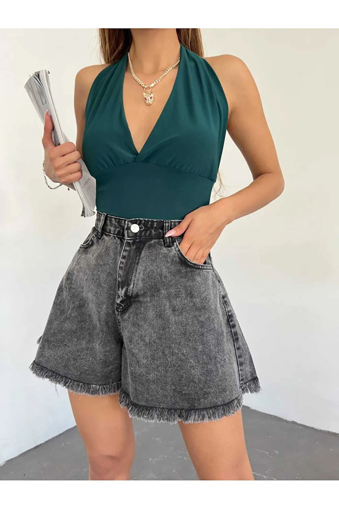 Geniş Paça Püsküllü Denim Kadın Mini Şort