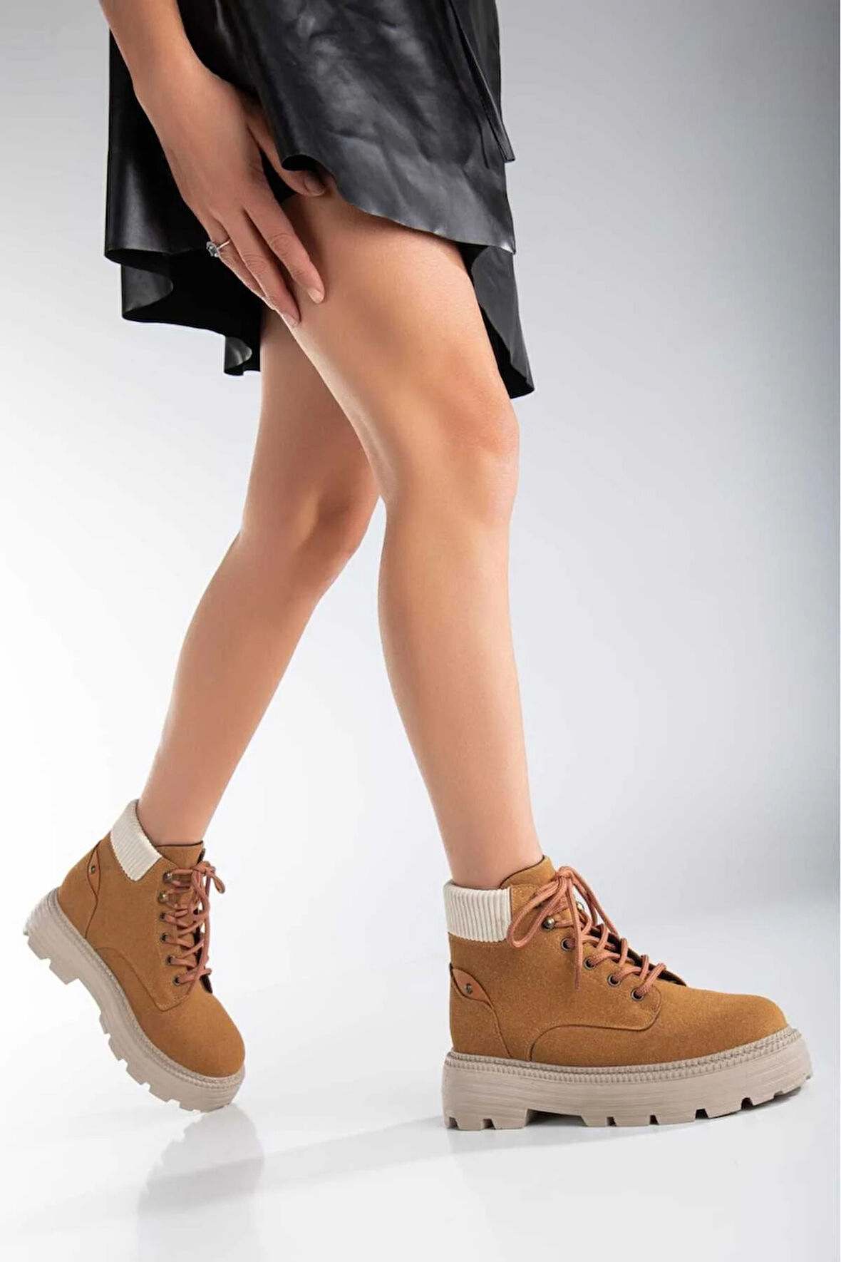 Bağcıklı Ortopedik Kadın Bot