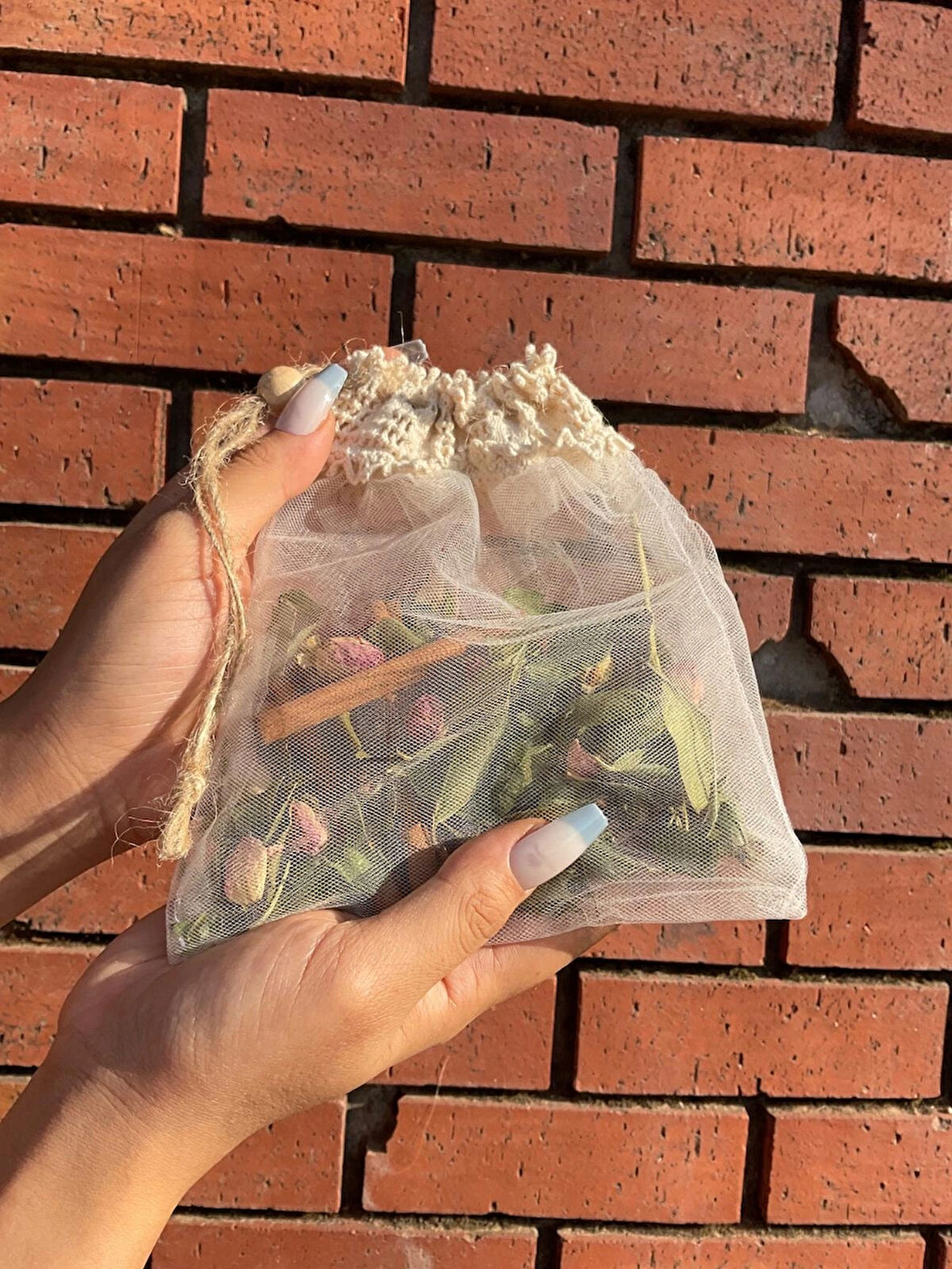 The Dimaro Aromaterapi Duş Başlığı Bitki Kesesi