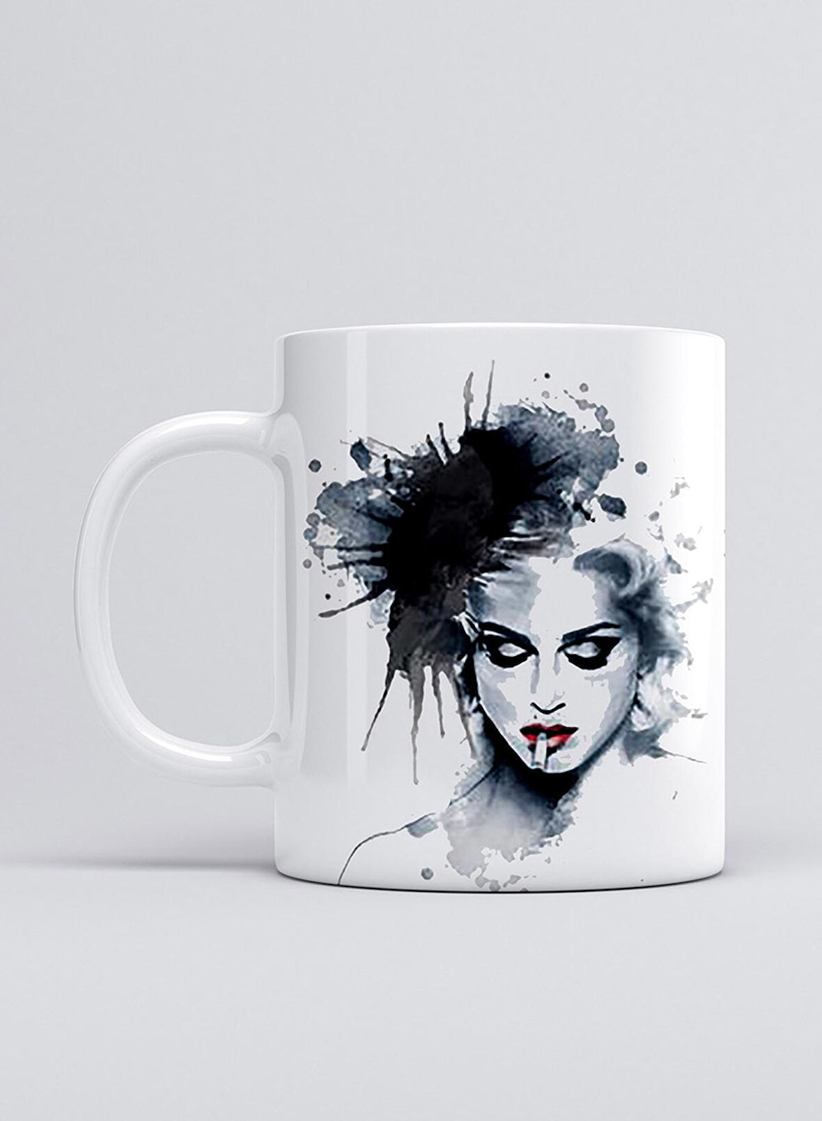 UADAC ŞÖHRETLER MADONNA KUPA MUG