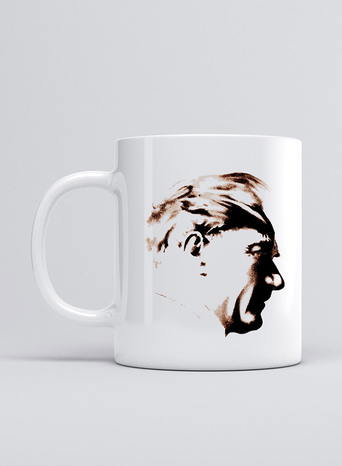 UADAC SARI SAÇLI MAVİ GÖZLÜ DEV ADAM KUPA MUG