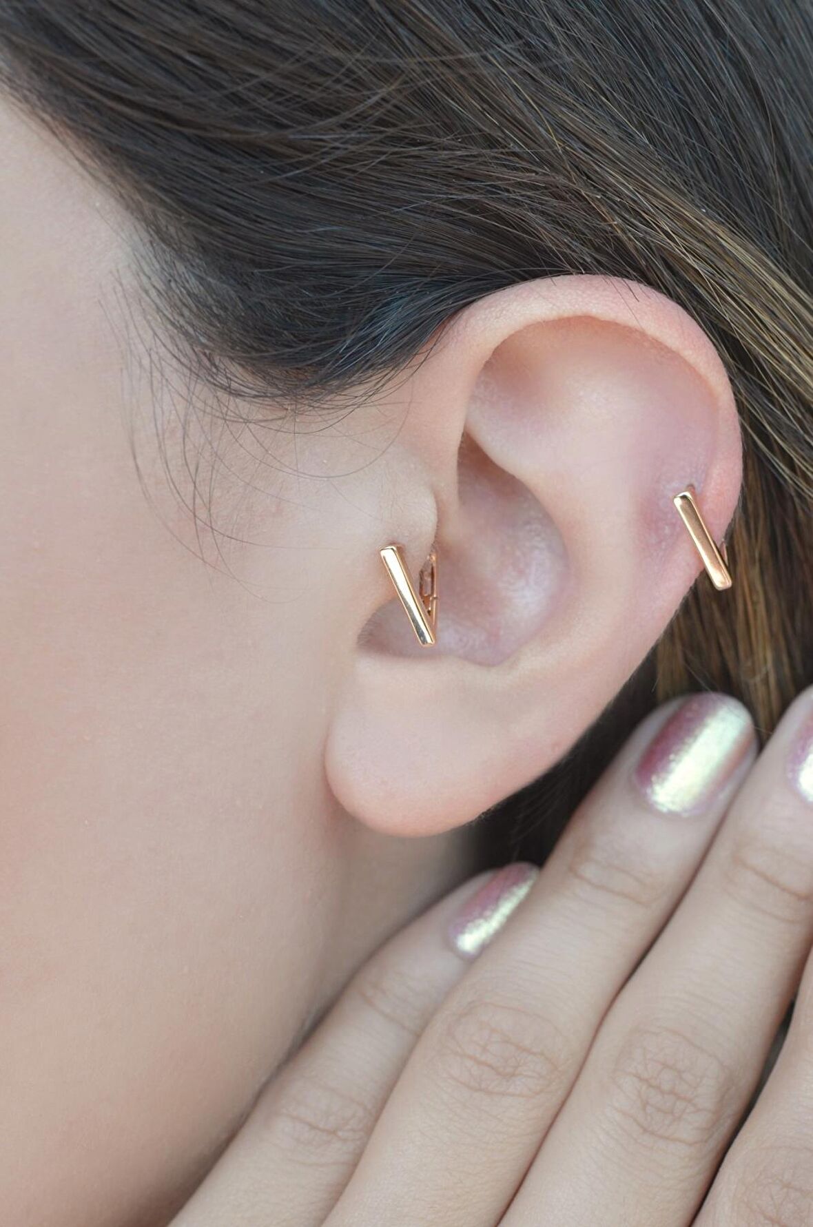 Üçgen Piercing Tragus Helix Kıkırdak Küpesi