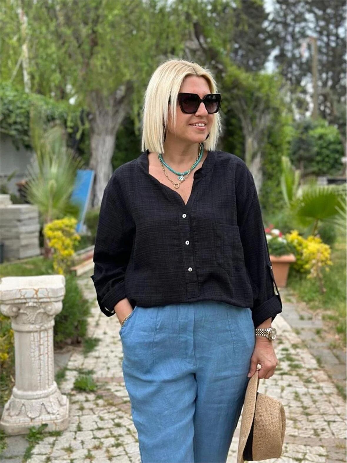 Siyah Hakim Yaka İthal Pamuk Gömlek