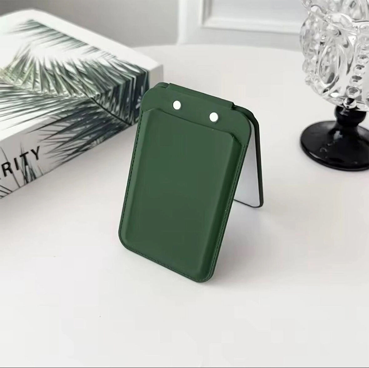 Apple iPhone 16 Pro Max Uyumlu Aynalı Magsafe Kartlık