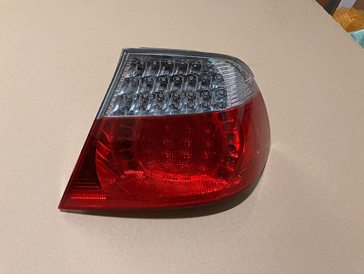 ULO Stop Lambası Dış Sag Bmw E46 Coupe Cabrio Beyaz Sınyallı Led