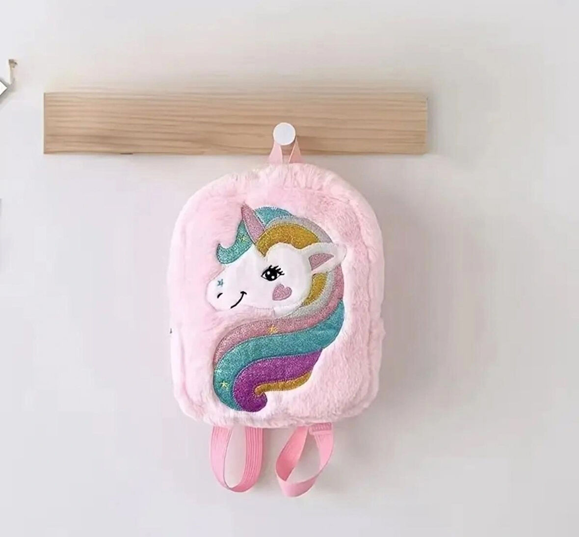 "Kız Çocuk Peluş Unicorn Sırt Çantası – Yumuşak ve Renkli Okul Çantası"