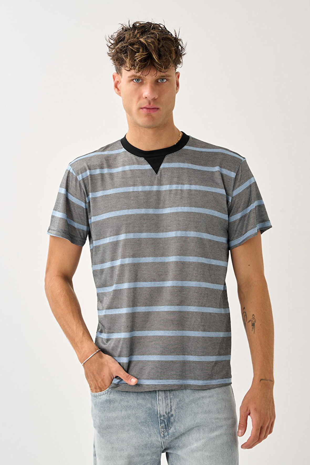 Bisiklet Yaka Çizgili Erkek T-Shirt