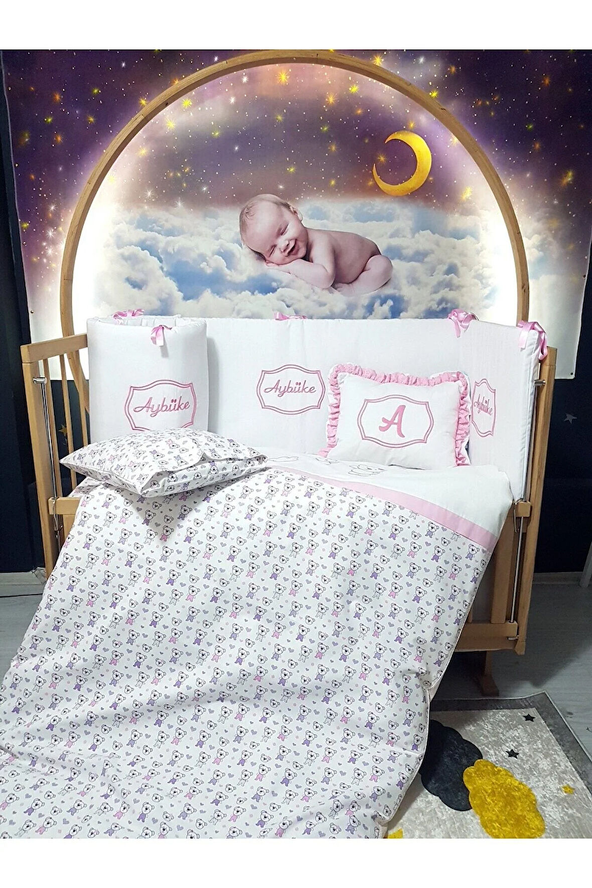 Elit Serisi 60x120 İsimli Bebek Uyku Seti Pamuklu - Pembe Ayıcık, Nakışlı Beşik Korumalık ve Kırlent