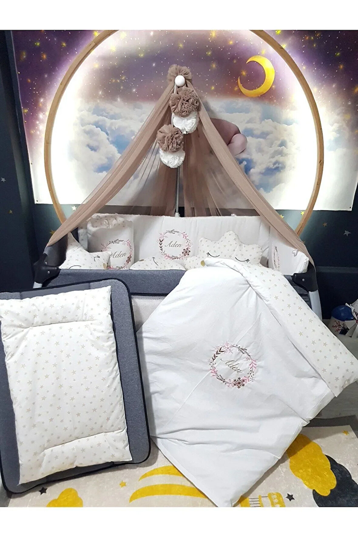 70x110 Nakışlı Bebek Uyku Seti İsimli - Lüks Cibinlik Ve Aparat - Çiçek Nakış Motifi