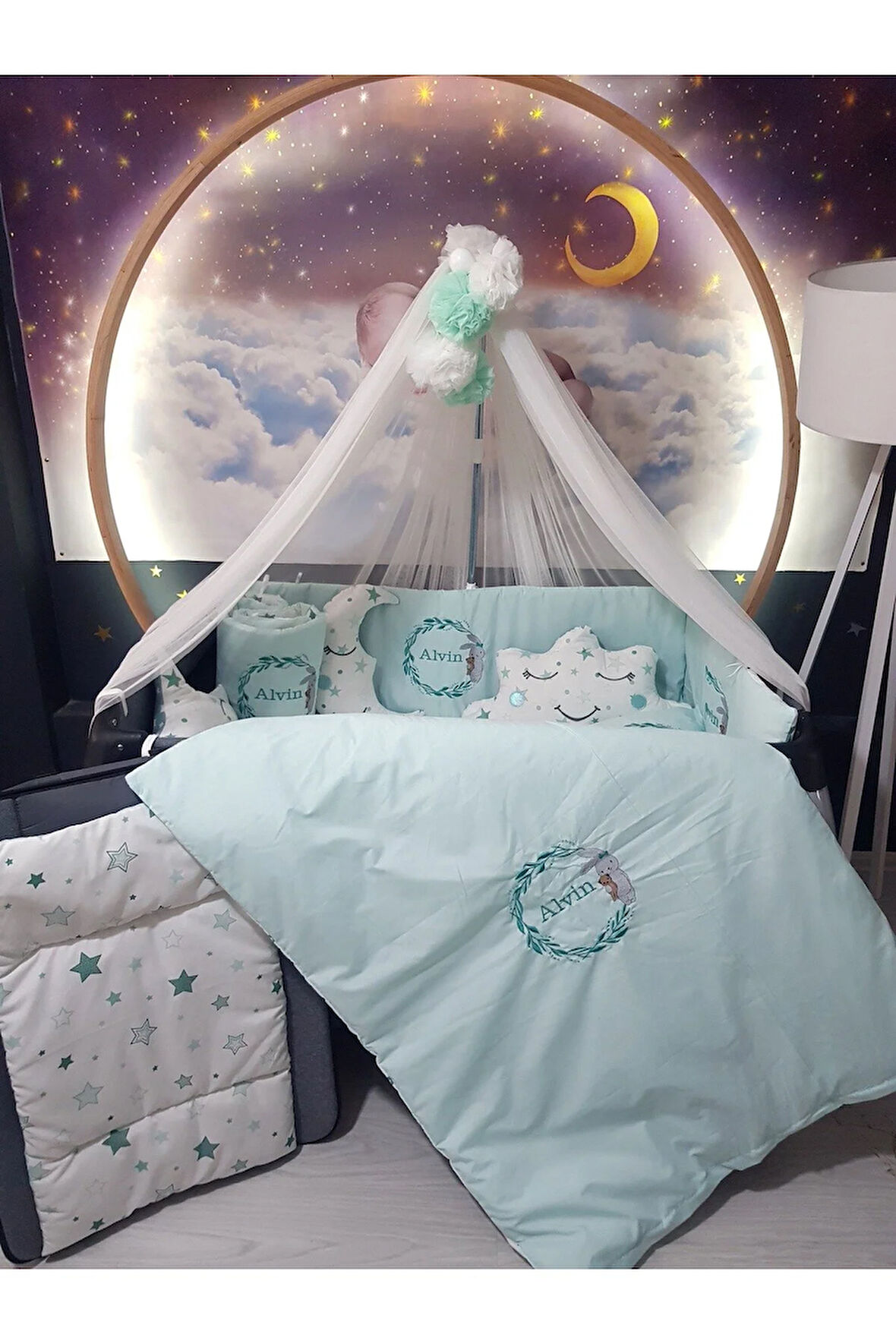 70x110 Nakışlı İsimli Bebek Uyku Seti 18 Parça - Lüks Cibinlik Ve Aparat - Tavşan