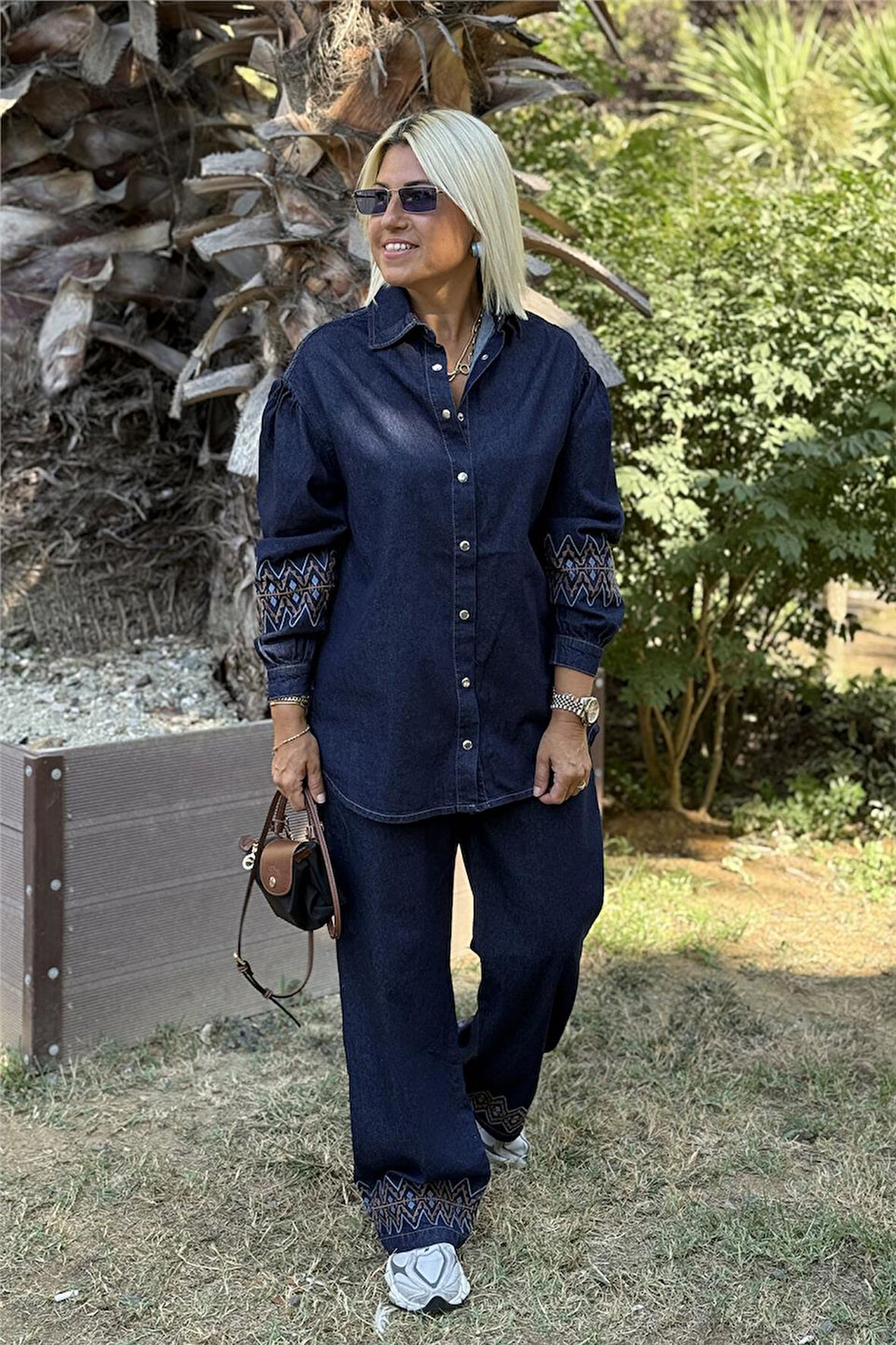 Lacivert Nakışlı Bol Paça Gömlekli Denim İkili Takım