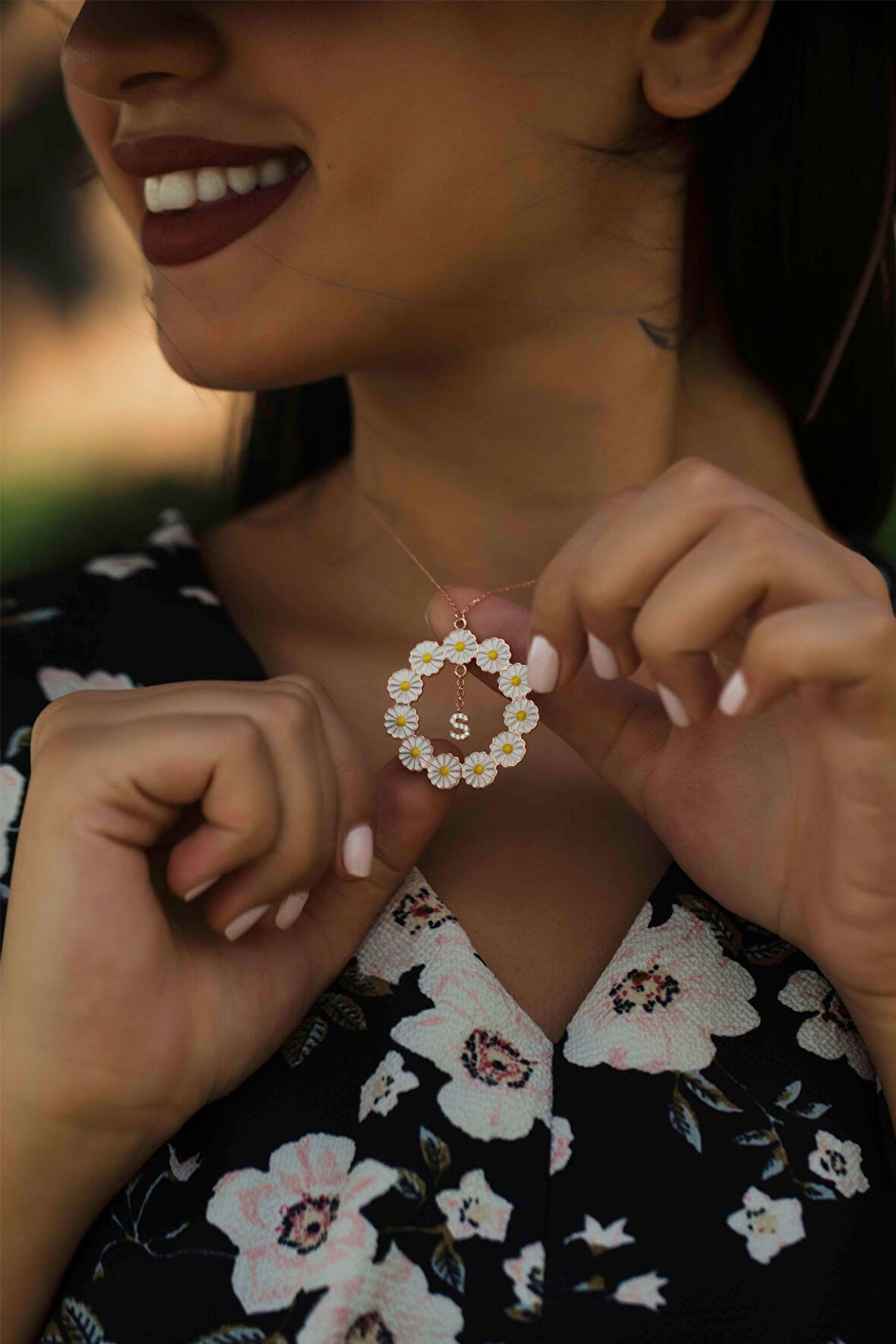 925 Ayar Rose Altın Kaplama Gümüş S Harfli Papatya Kolye