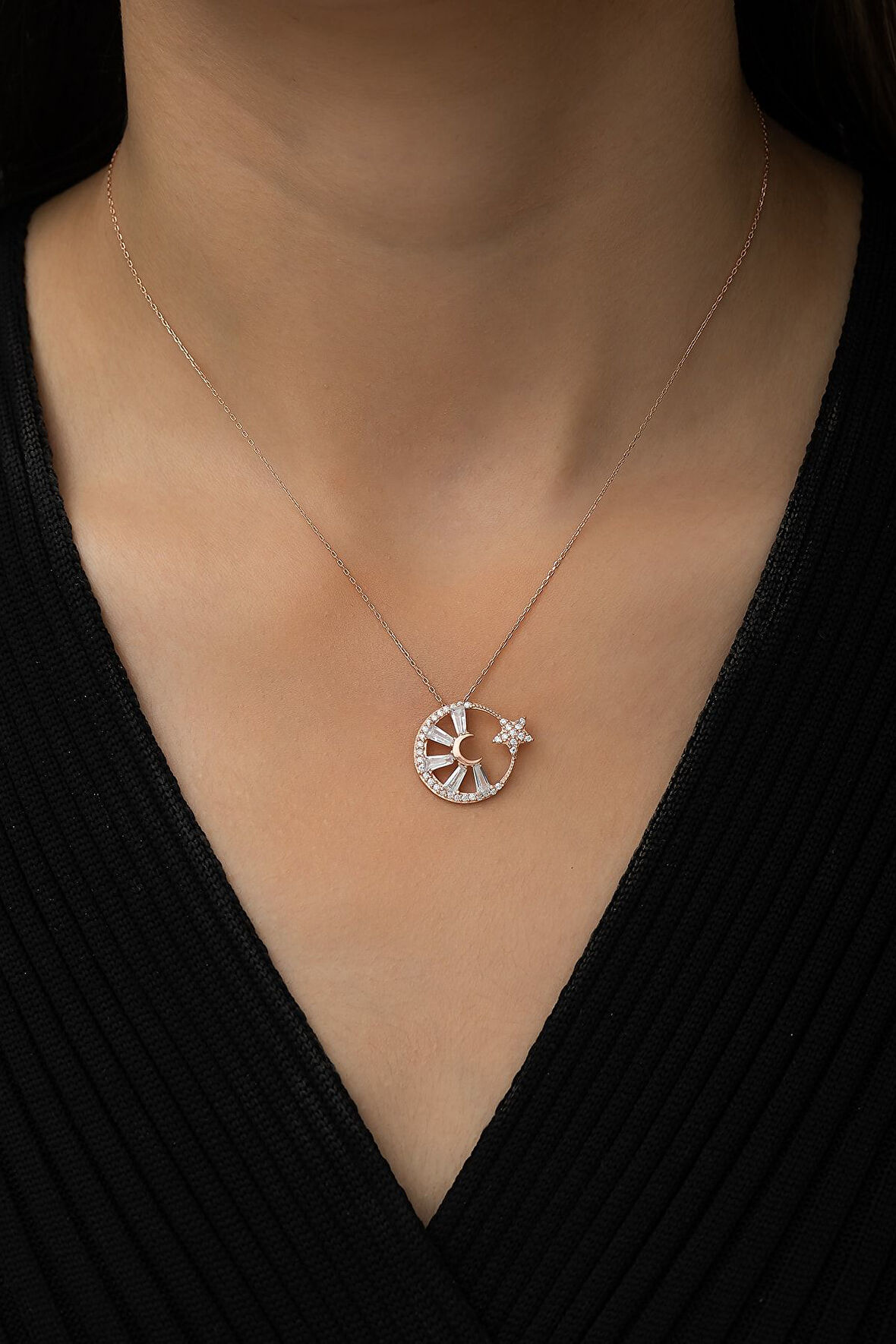 Baget Taşlı Ay Yıldız Bayrak Kolye Rose Gold Kaplama 925 Ayar Gümüş Uvps100488