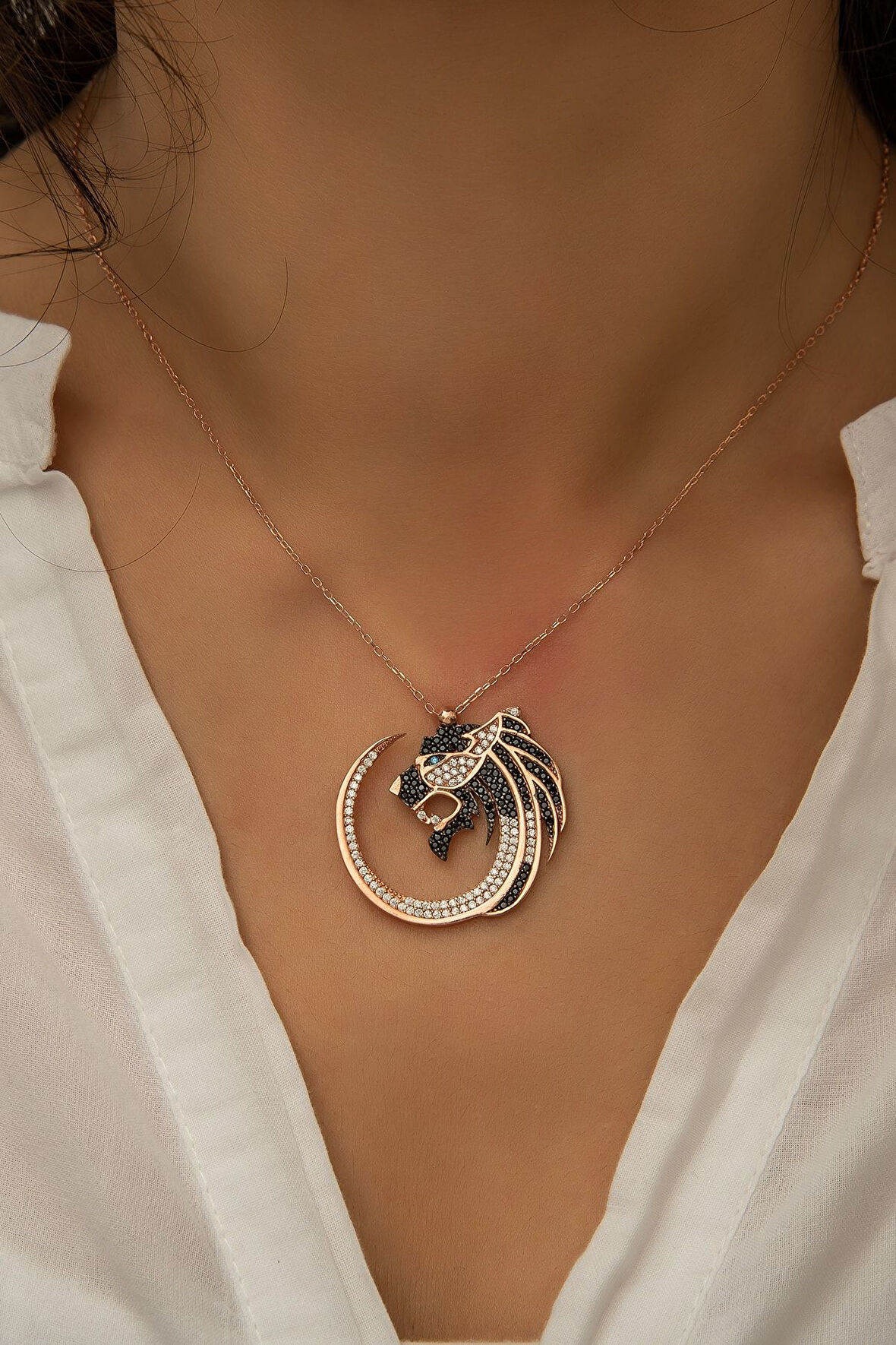 925 Ayar Nano Zirkon Taşlı Rose Altın Kaplama Aslan Gümüş Kolye