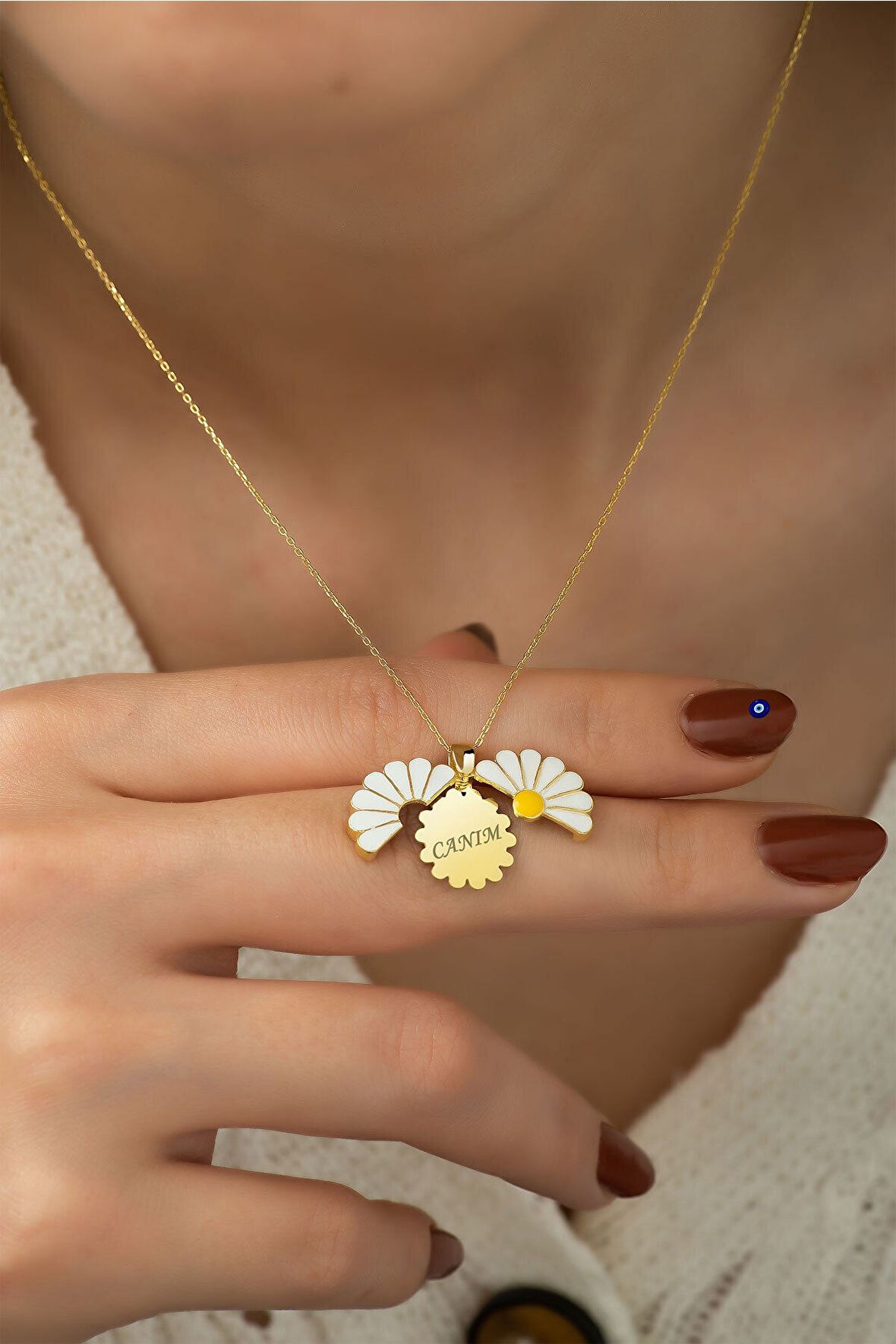 925 Ayar Altın Kaplama Bitanem Yazılı Açılan Papatya Gümüş Kolye