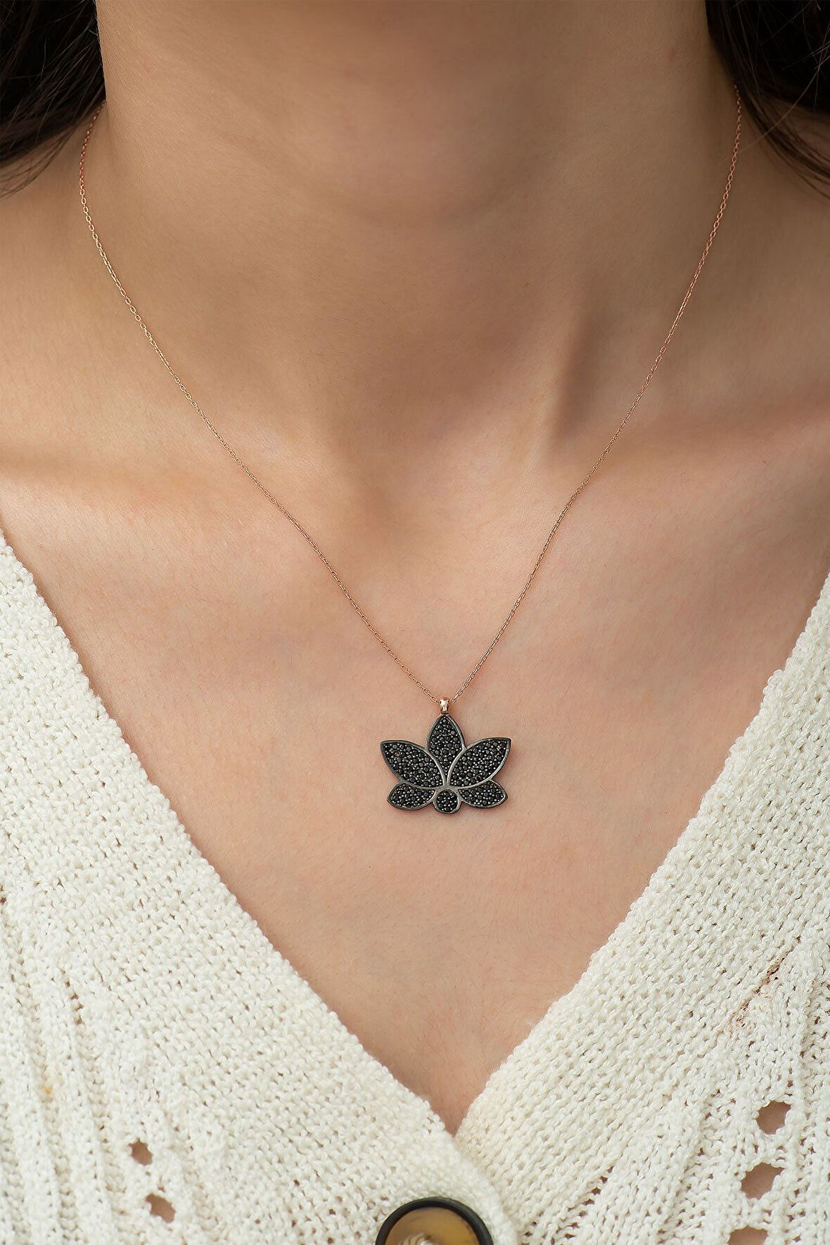 925 Ayar Lotus Çiçeği Gümüş Kolye