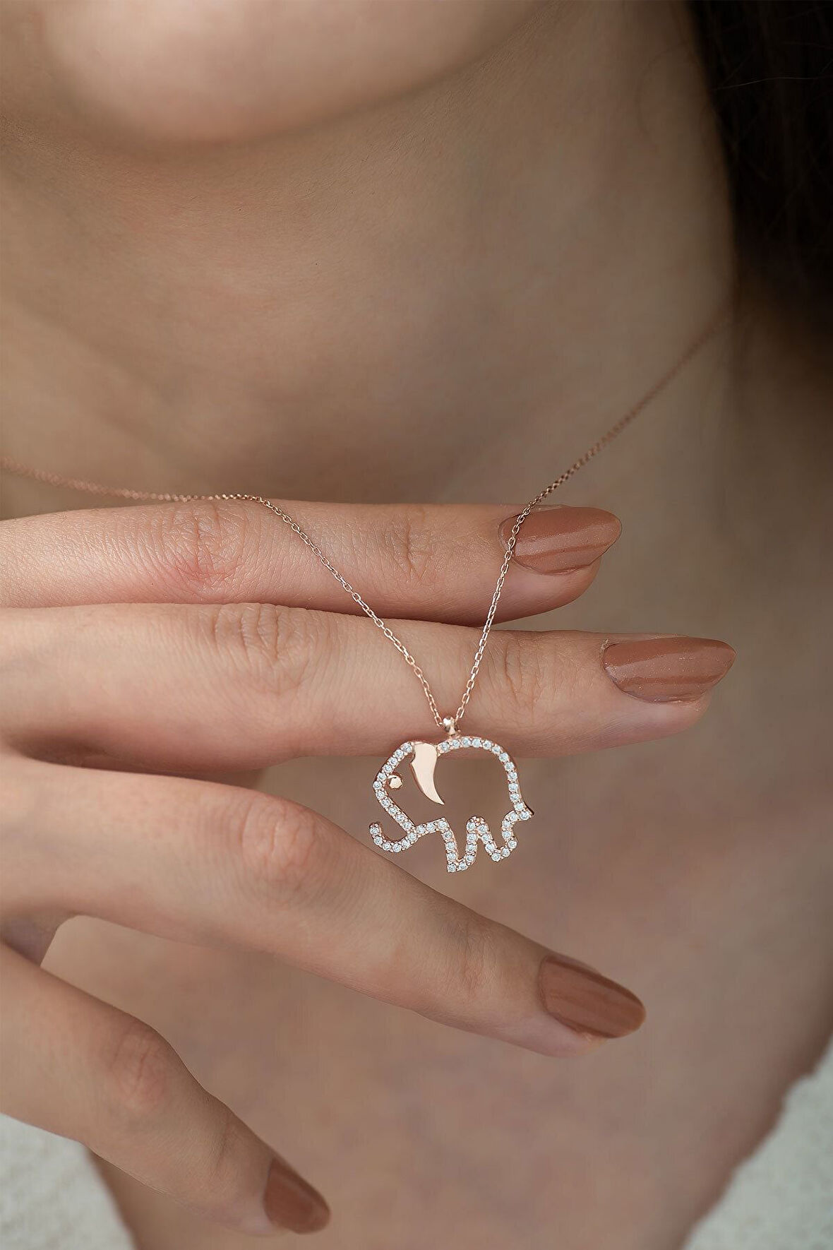 925 Ayar Zirkon Taşlı Gümüş Fil Kolye