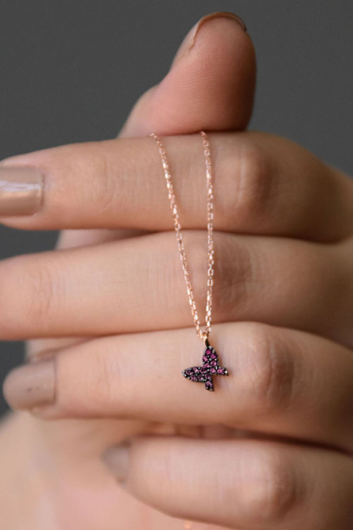 925 Ayar Gümüş Mini Siyah Taşlı Kelebek Kolye