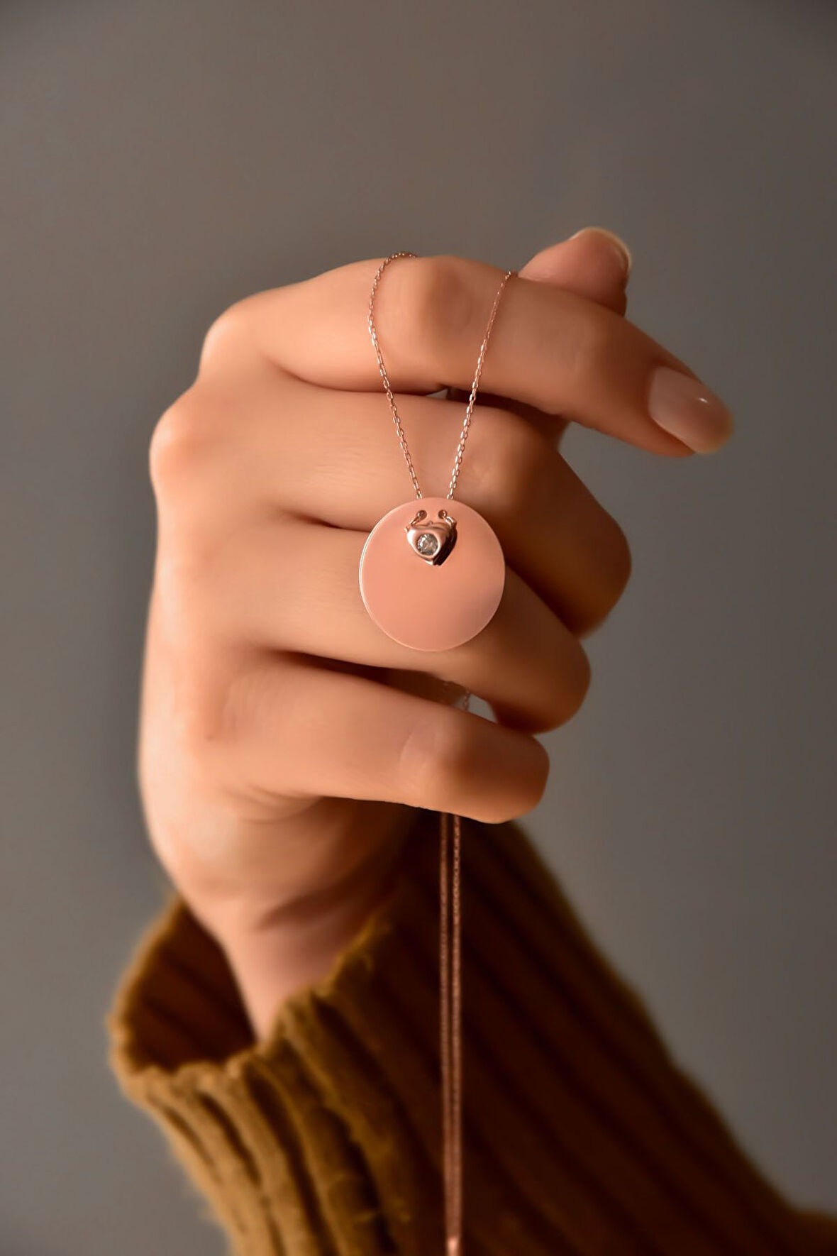 925 Ayar Gümüş Rose Kaplama Kalp Tektaş Plaka Kolye