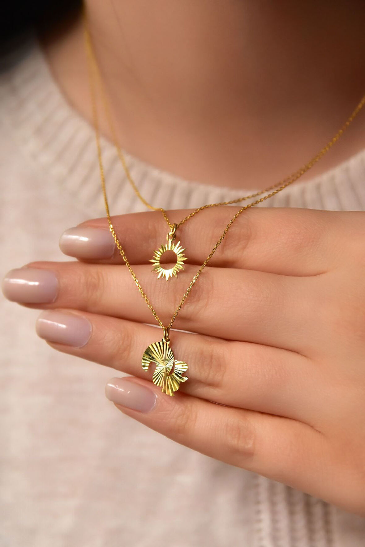 925 Ayar Gümüş Altın Kaplama Kristal Kesim Güneş Ve Sincap Asansörlü Kolye