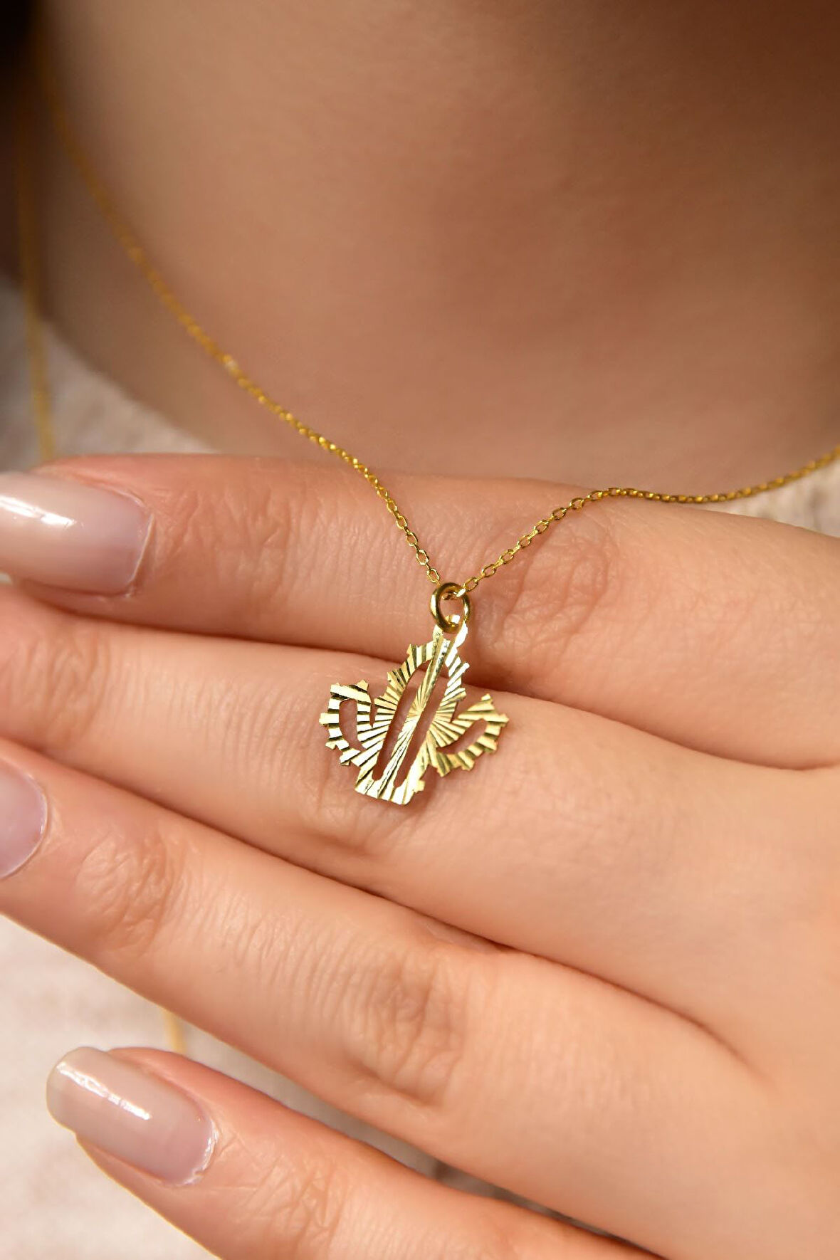 925 Ayar Gümüş Altın Kaplama Kristal Kesim Kaktüs Kadın Kolye