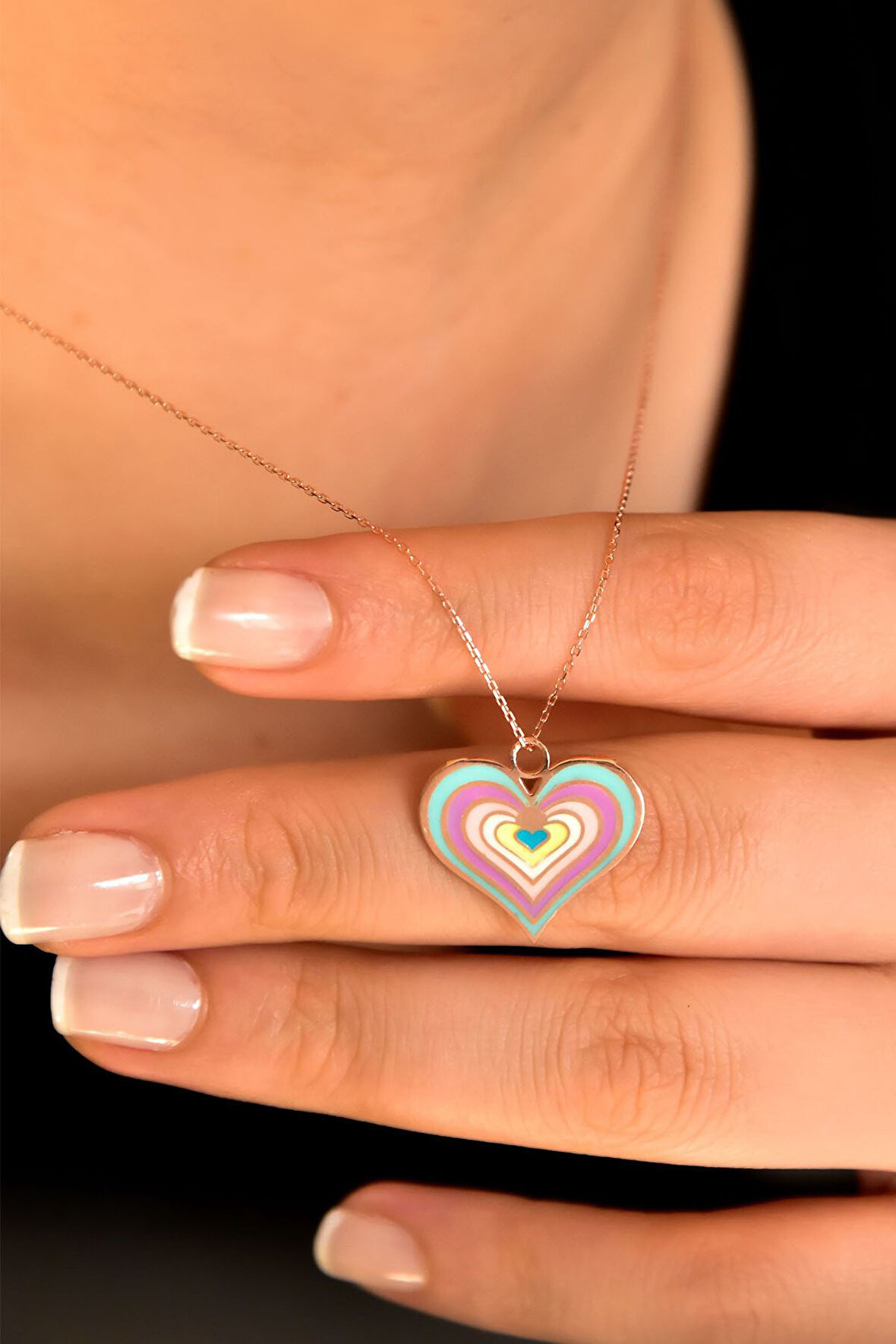 925 Ayar Gümüş Rose Kaplama Renkli Mineli Kalp Kolye