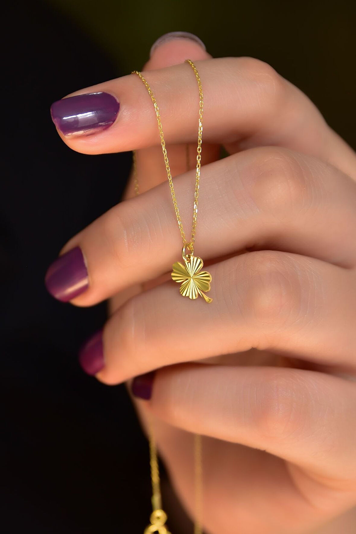 925 Ayar Gümüş Altın Kaplama Kristal Kesim Yonca Kadın Kolye