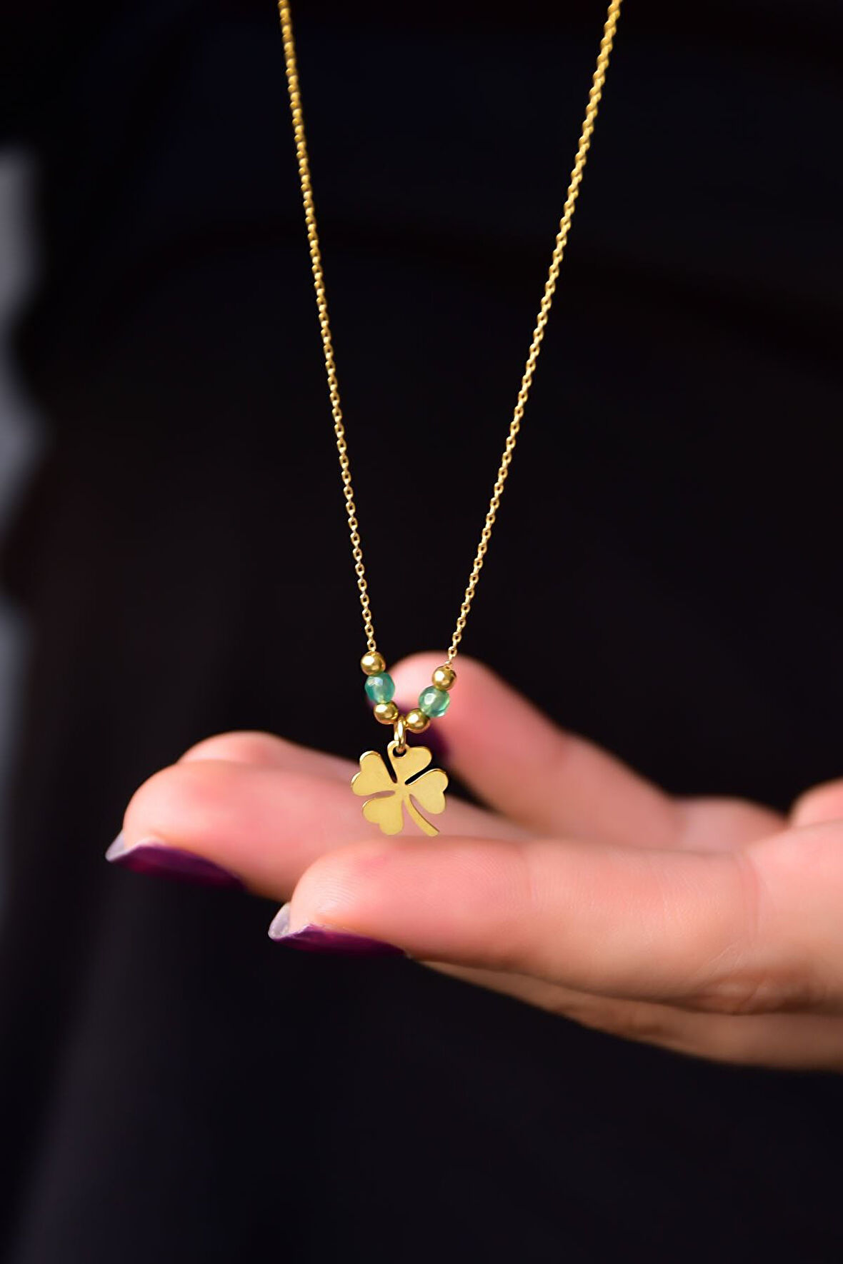 925 Ayar Gümüş Altın Kaplama Yeşil Taşlı Dorika Top Yonca Kolye