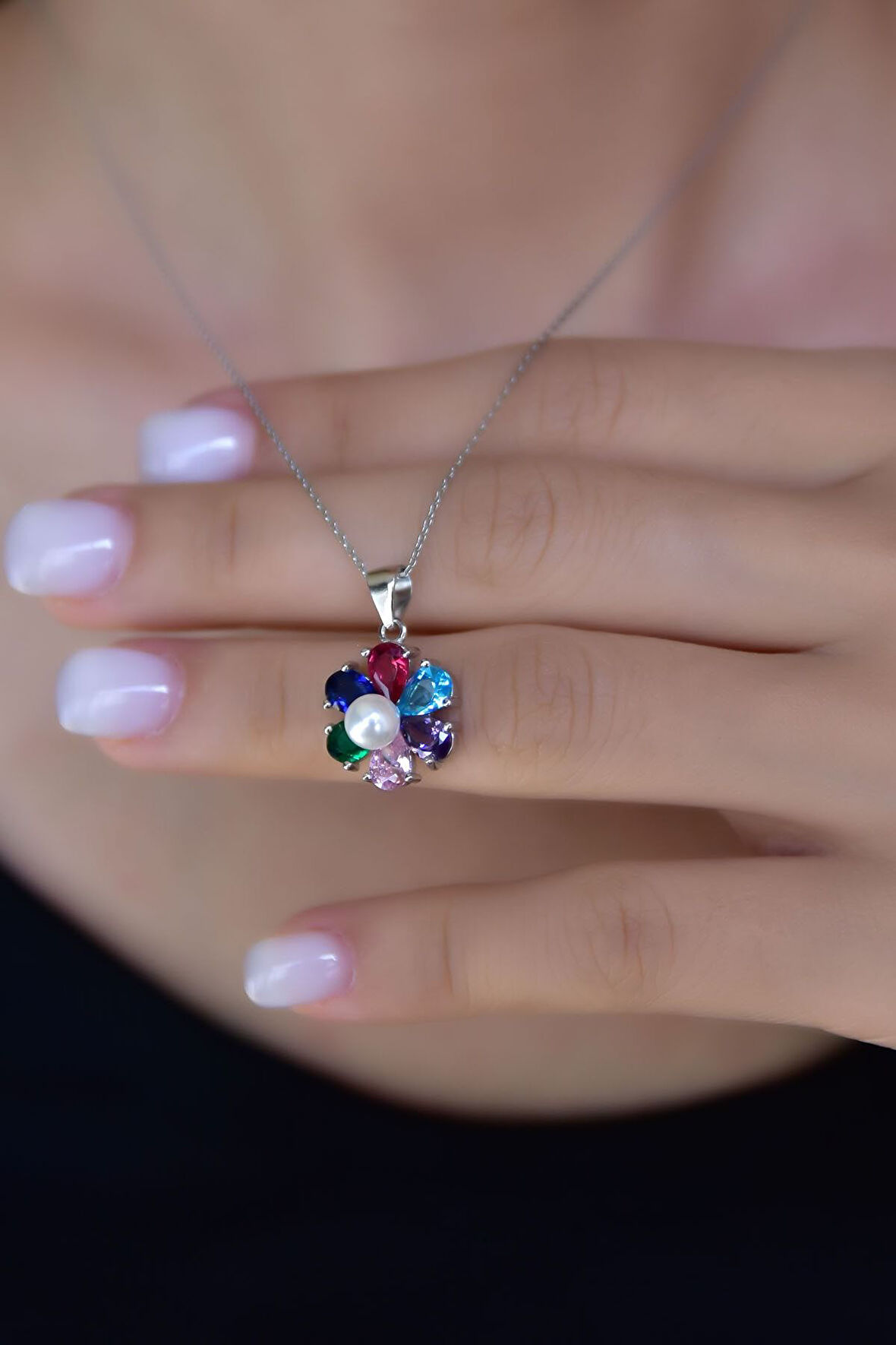 925 Ayar Gümüş Rodyum Kaplama Mix Taşlı Papatya Kadın Kolye