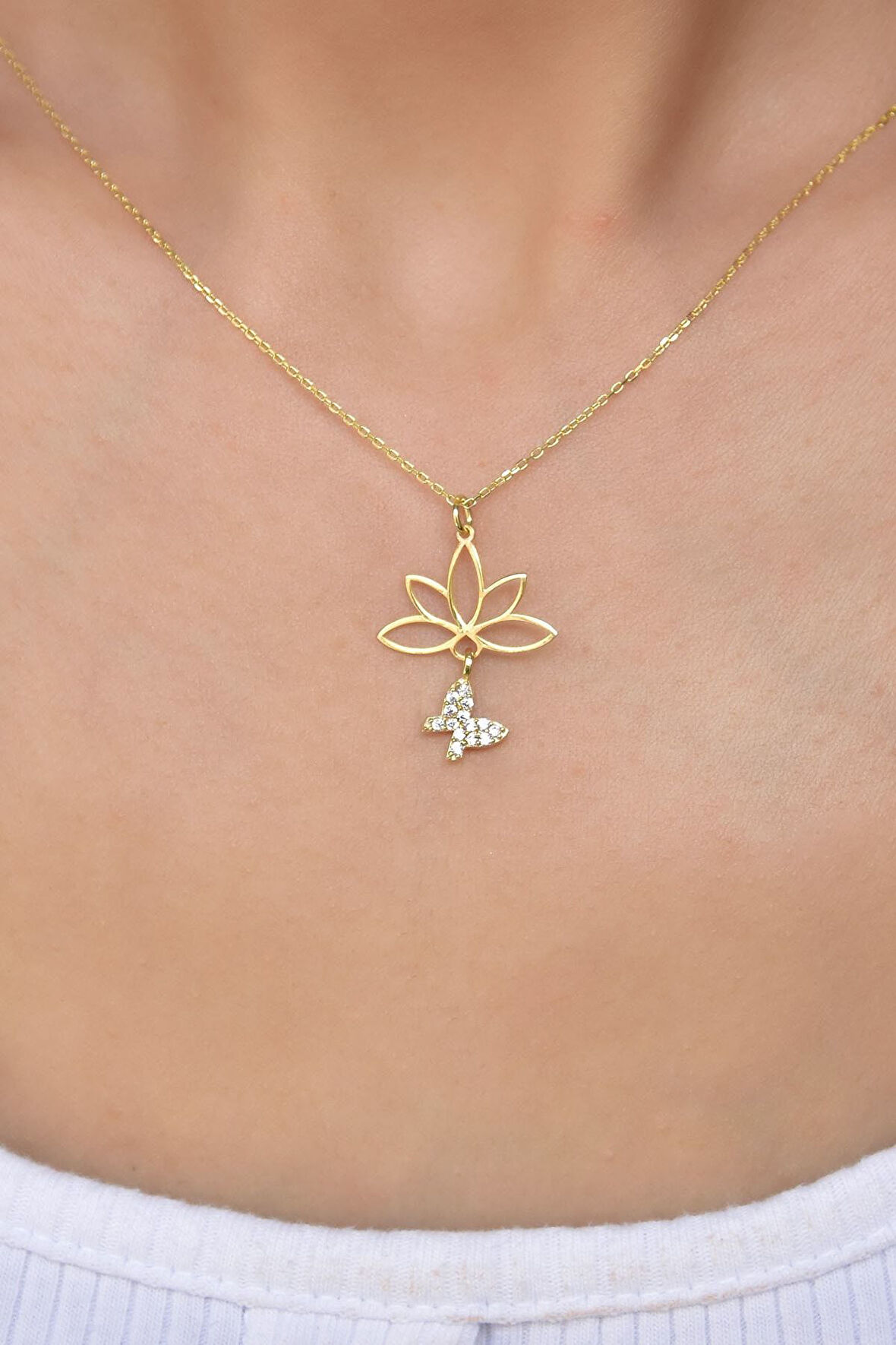 Gümüş Altın Kaplama Beyaz Taşlı Kelebek Lotus Çiçeği Kolye