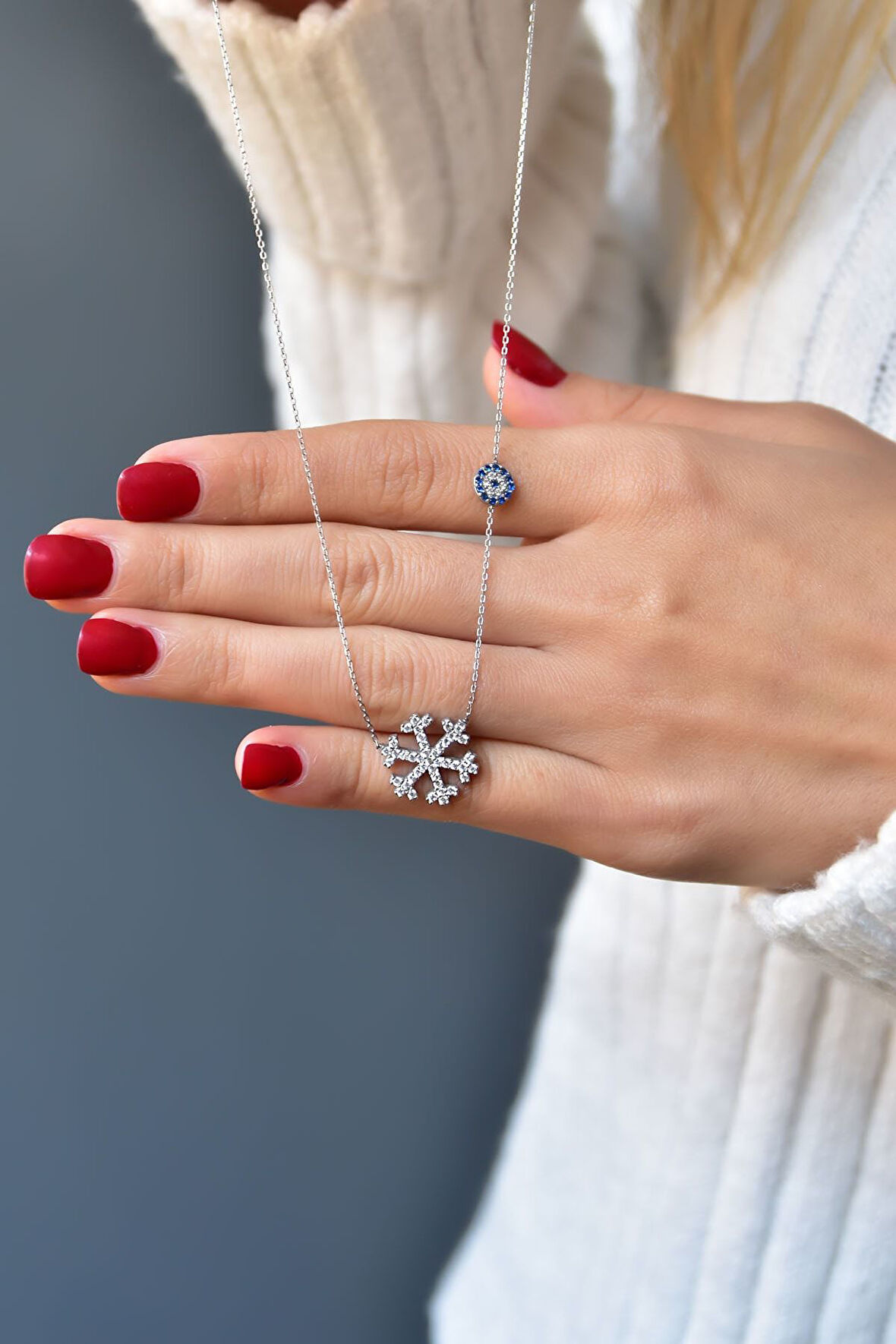 925 Ayar Gümüş Rodyum Kaplama Nazarlı Kartanesi Kolye