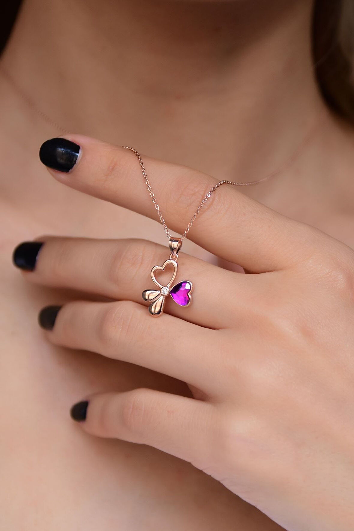 925 Ayar Gümüş Rose Kaplama Renk Geçişli Üç Kalp Tasarım Kolye