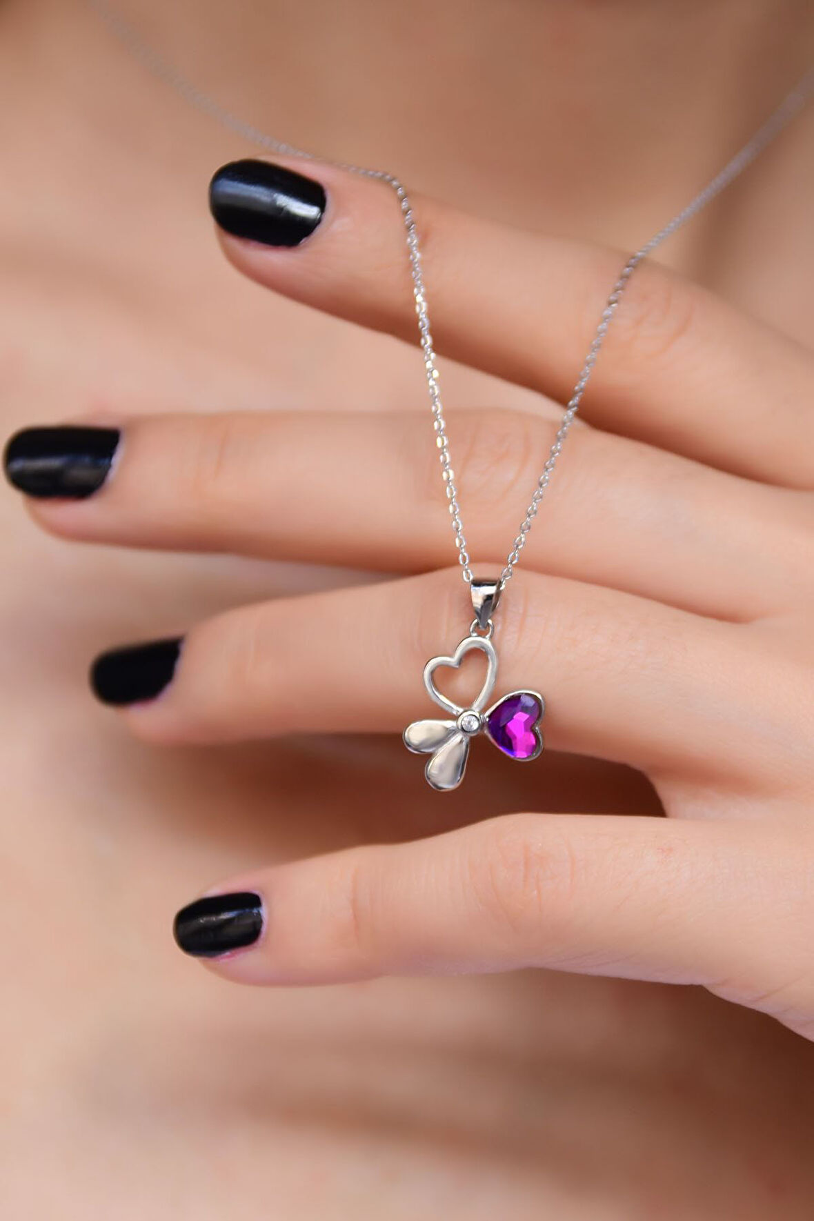 925 Ayar Gümüş Rodyum Kaplama Renk Geçişli Üç Kalp Tasarım Kolye