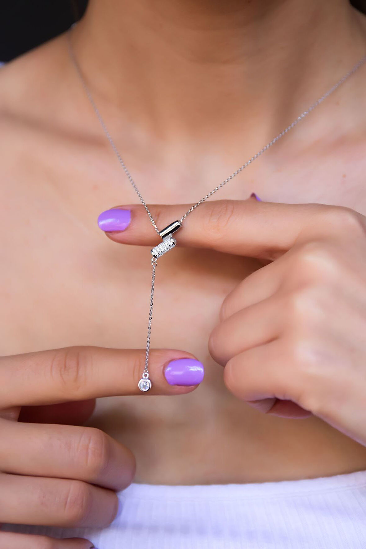 925 Ayar Gümüş Rodyum Kaplama Taşlı Tasarım Kolye