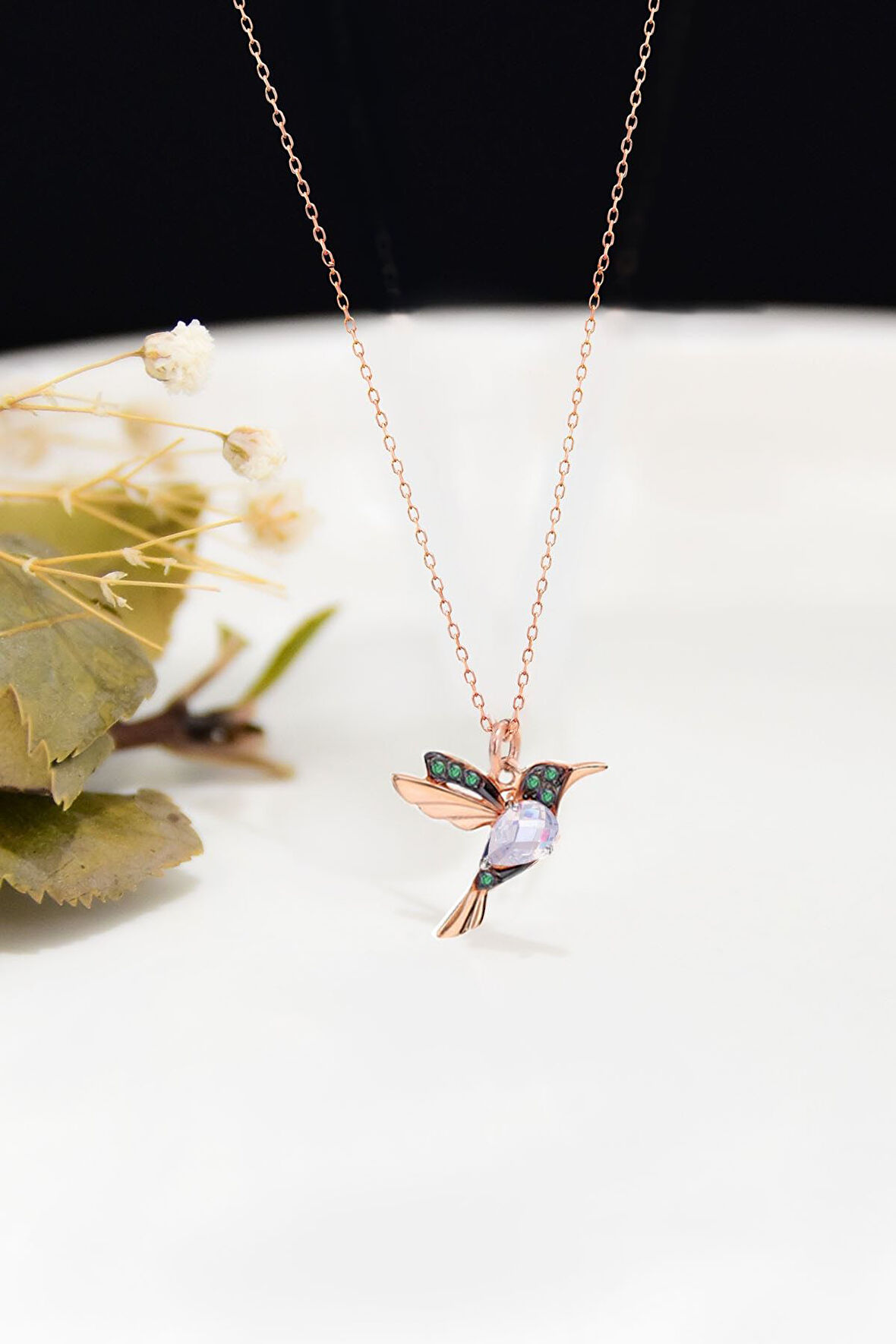 925 Ayar Gümüş Rose Kaplama Beyaz Yeşil Taşlı Kuş Kolye