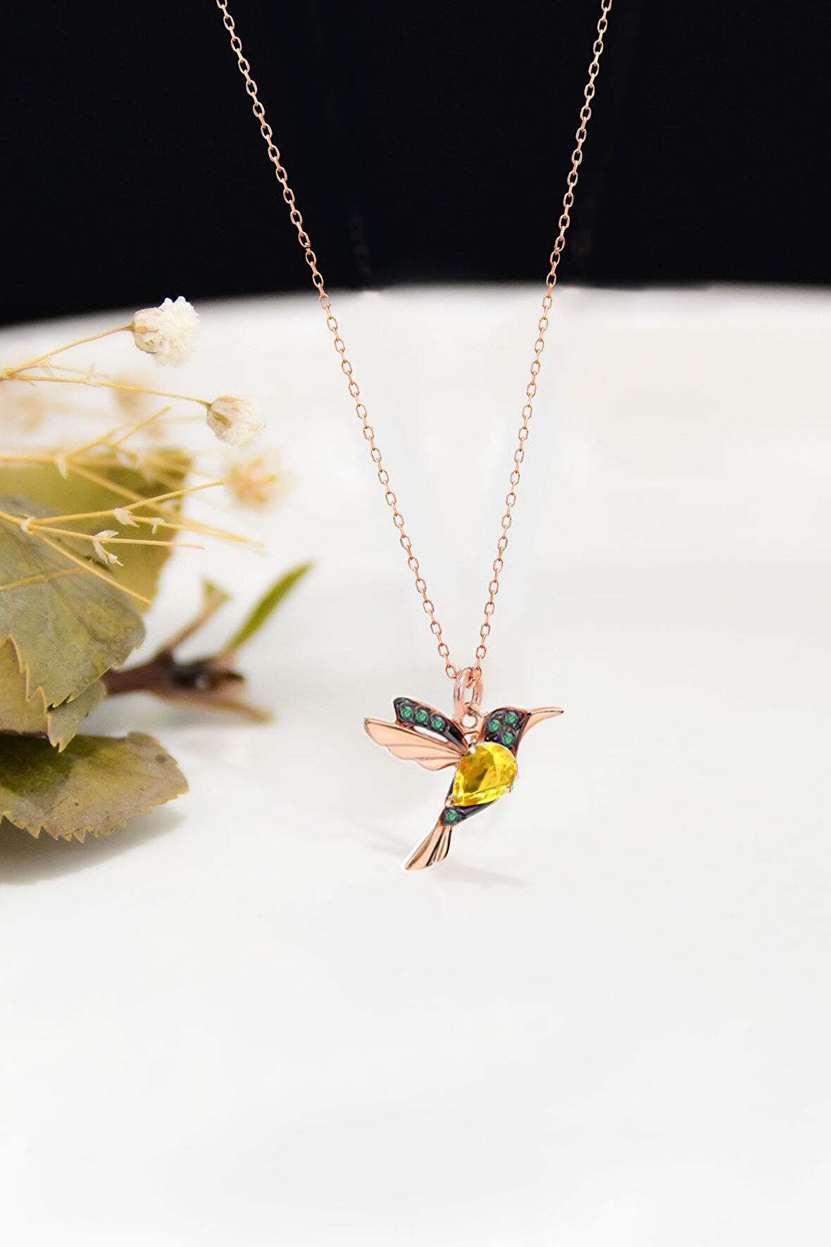 925 Ayar Gümüş Rose Kaplama Sarı Yeşil Taşlı Kuş Kolye