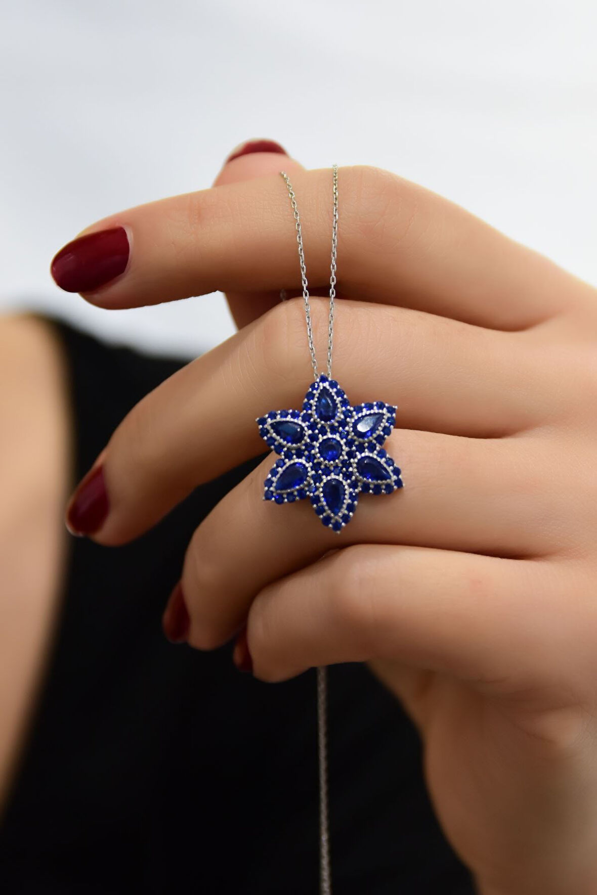 925 Ayar Gümüş Rodyum Kaplama Safir Damla Lotus Kolye