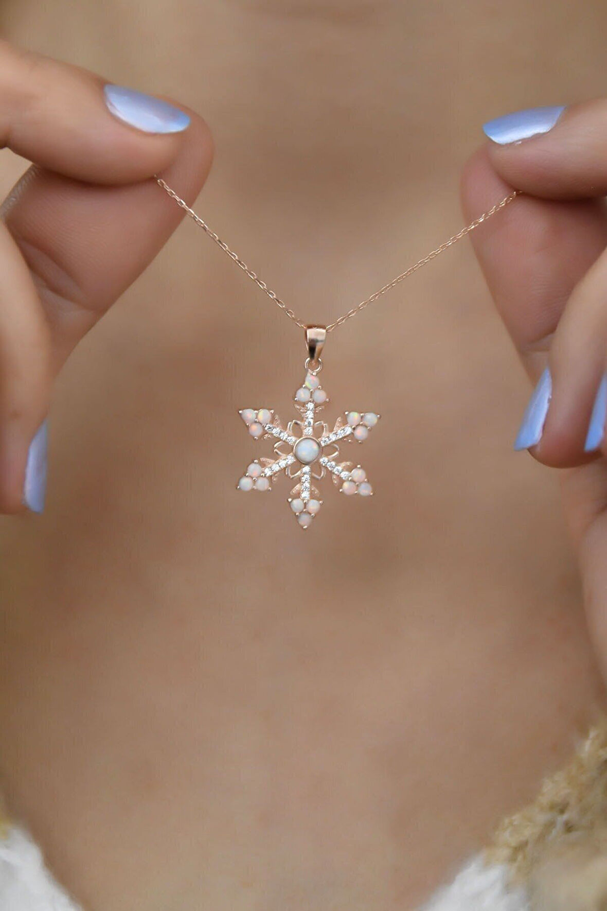 925 Ayar Gümüş Rose Kaplama Opal Taşlı Kar Tanesi Kolye