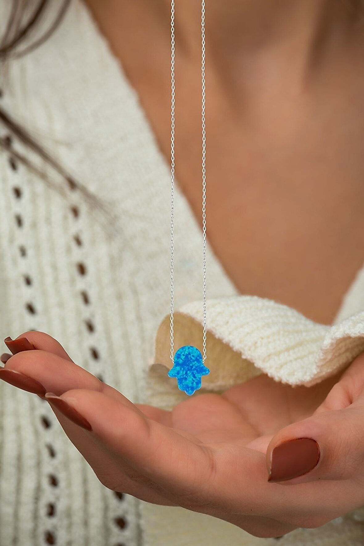 925 Ayar Gümüş Rodyum Kaplama Mavi Opal Taş Fatma Eli Kolye