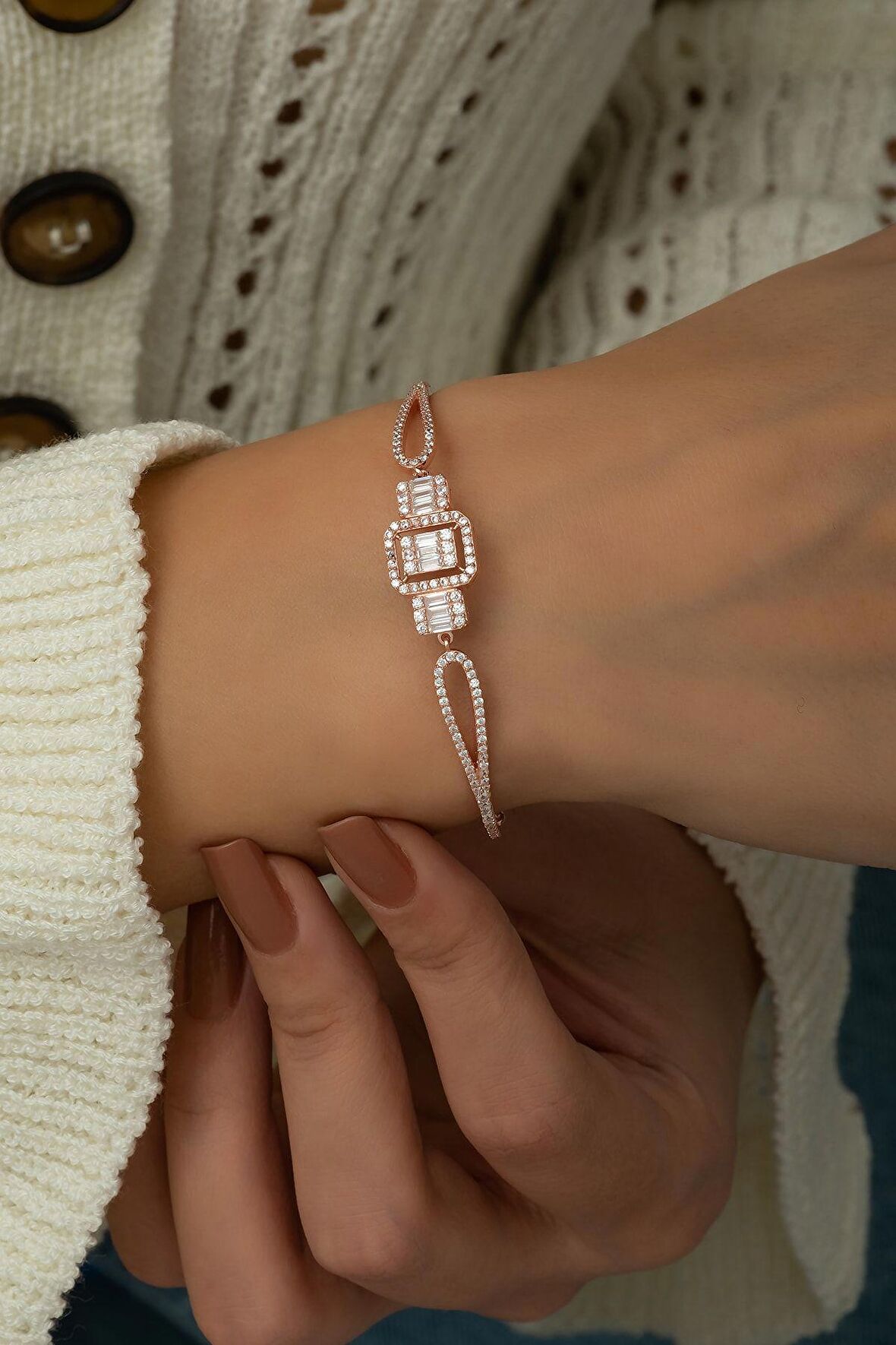 Baget Taşlı Elmas Modeli Rose Gold Kaplama 925 Ayar Gümüş Bileklik - Uvps200161