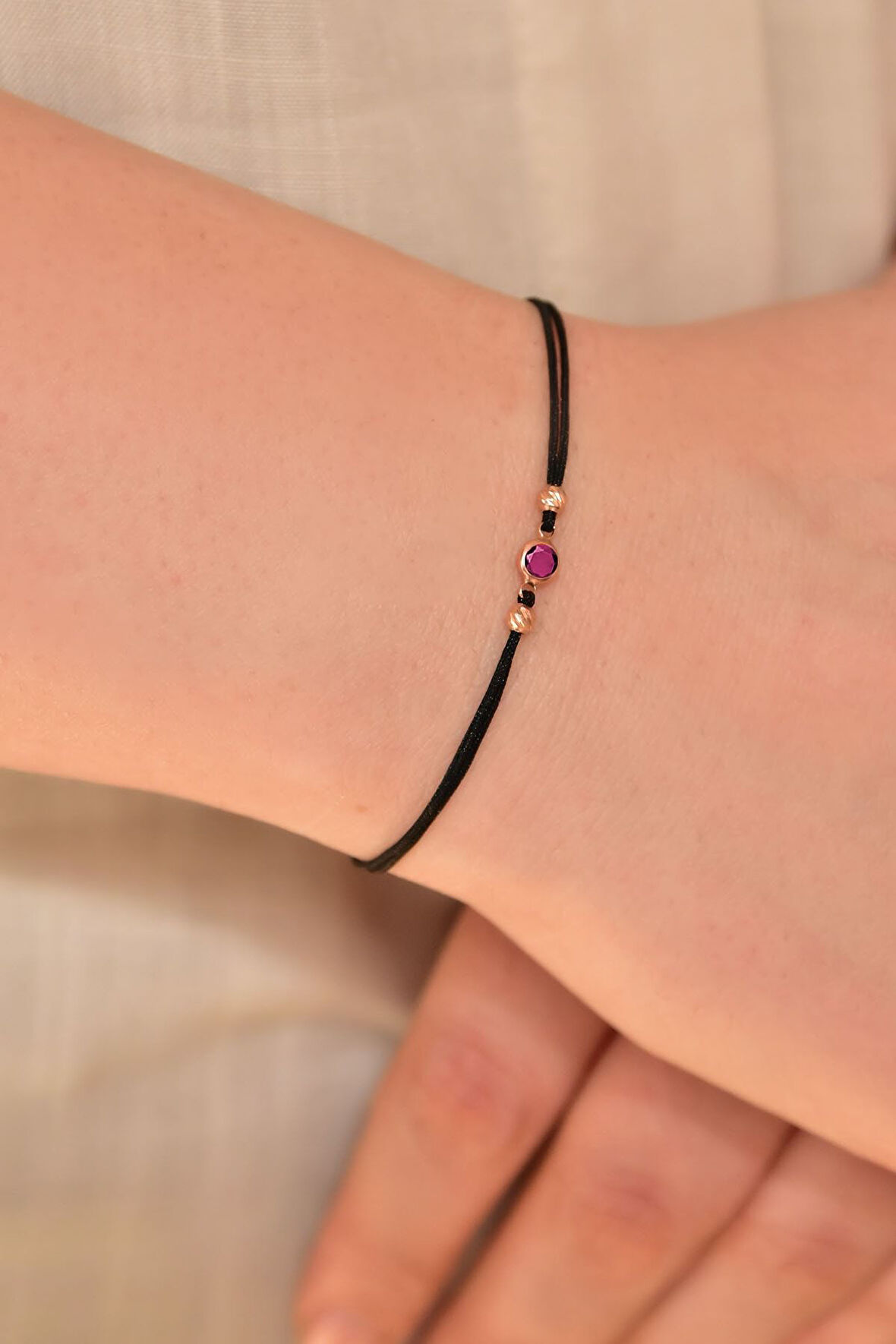 925 Ayar Gümüş Koyu Pembe Zirkon Taşlı Siyah Ipli Bileklik