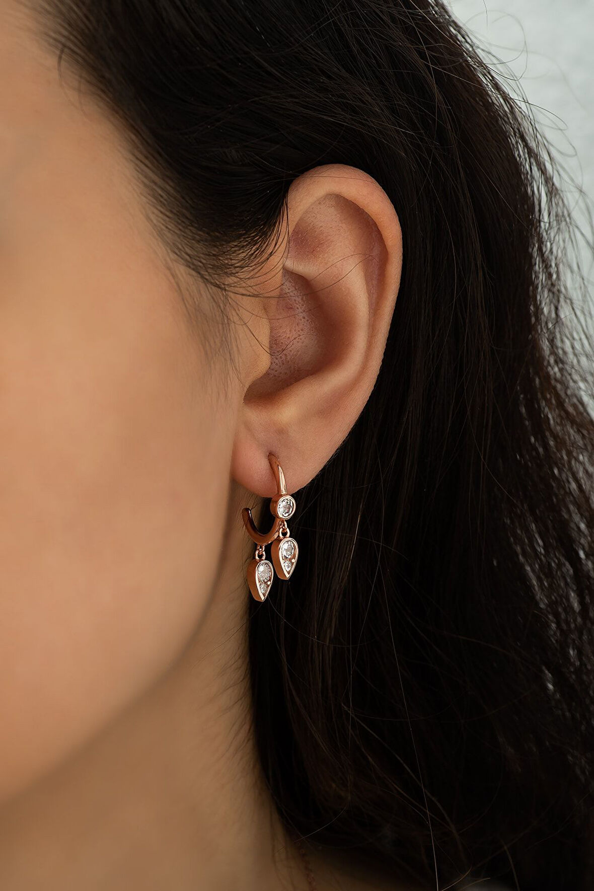 Damla Sallantılı Küpe Rose Altın Kaplama Gümüş Uvps300126