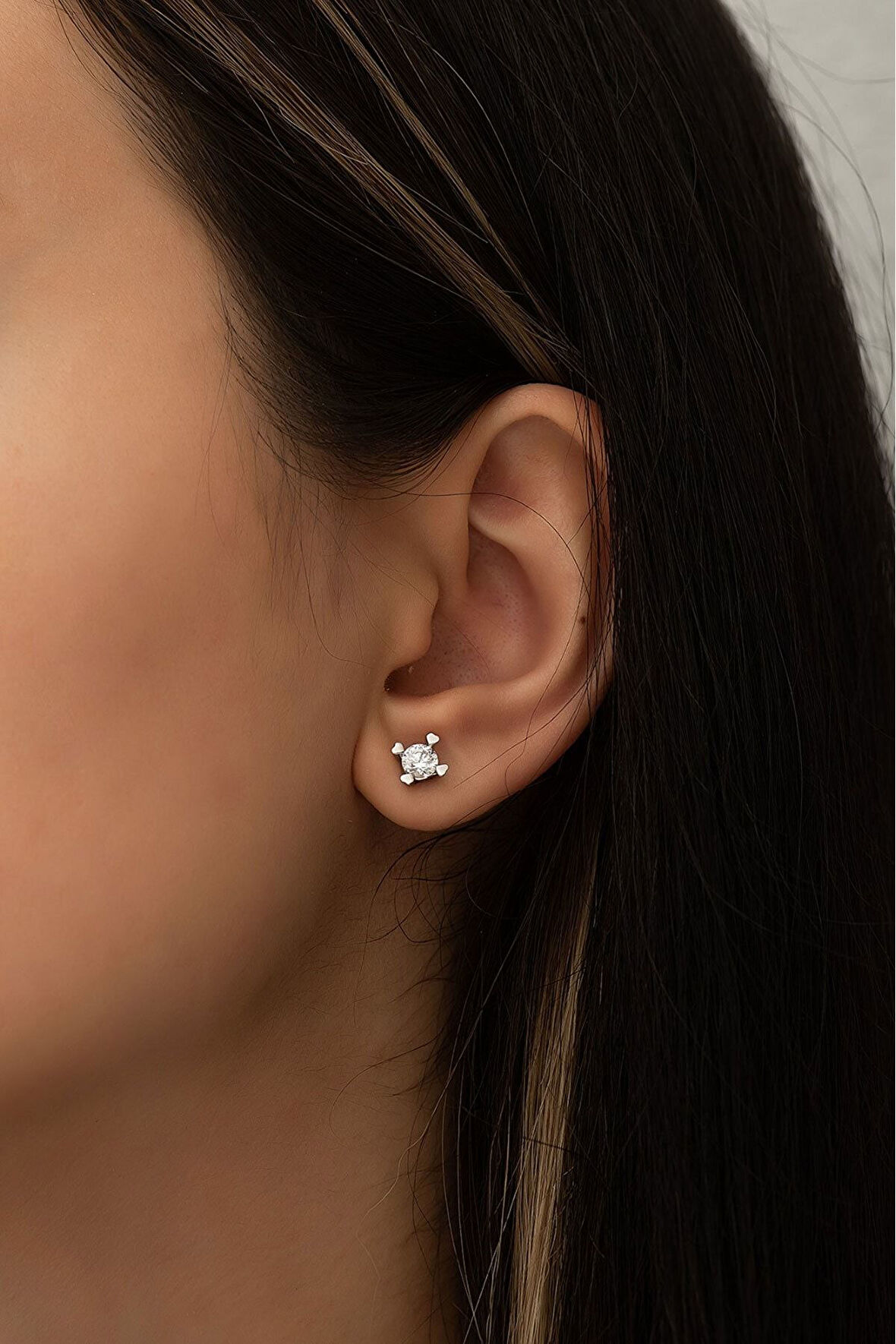 Kadın Gümüş 925 Ayar Tektaş Küpe