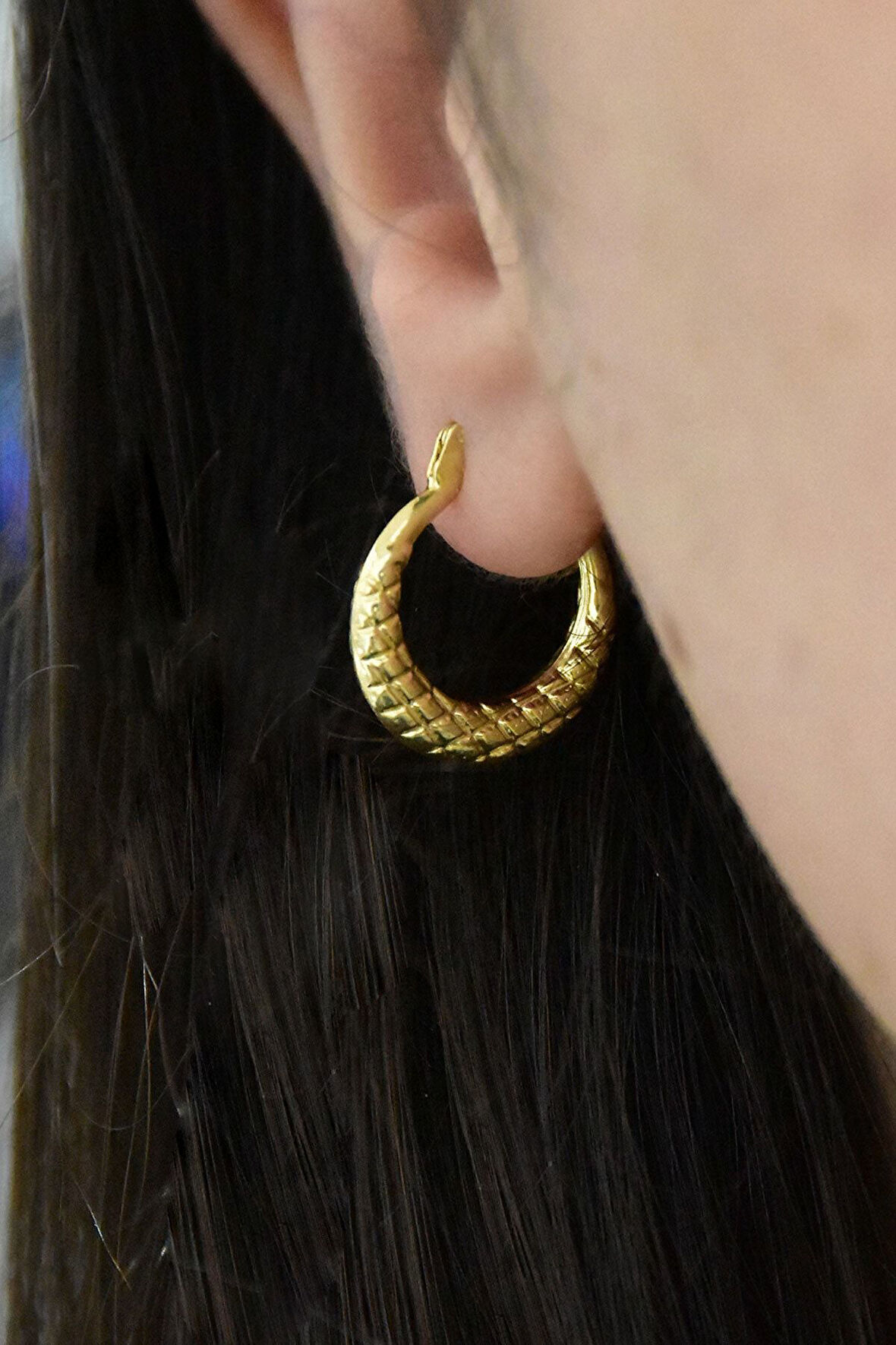 925 Ayar Gümüş Gold Kaplama Pul Desenli Halka Küpe