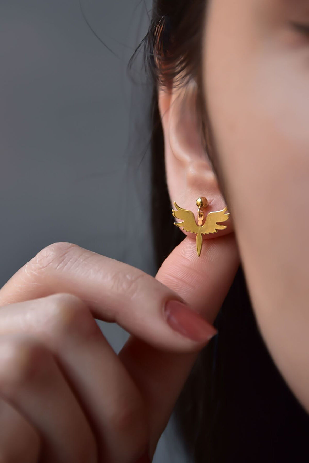 925 Ayar Gümüş Altın Kaplama Mikail Meleği Model Çivili Kadın Top Küpe