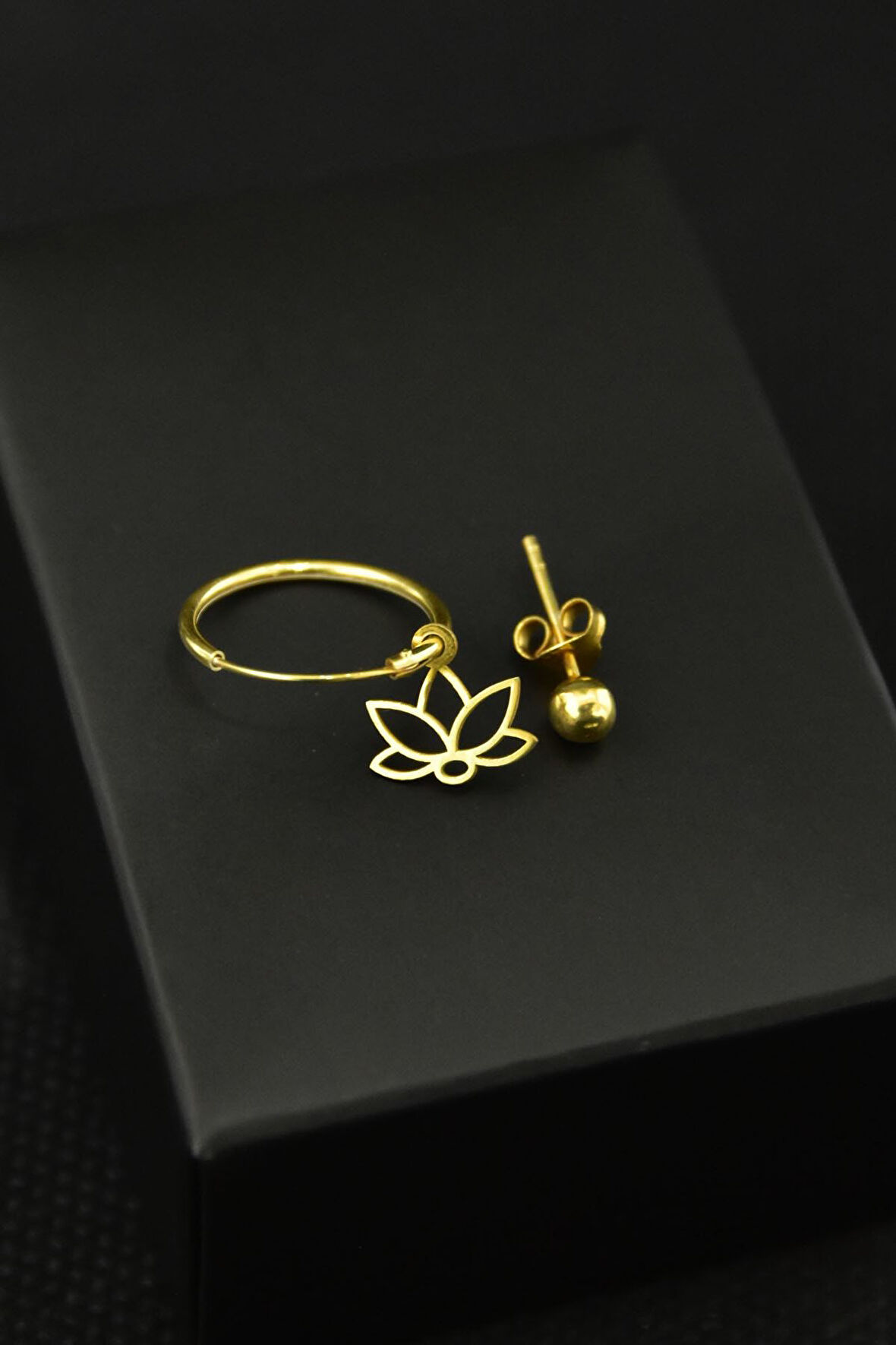 925 Ayar Gümüş Altın Kaplama Lotus Figürlü Halka Ve Top Küpe