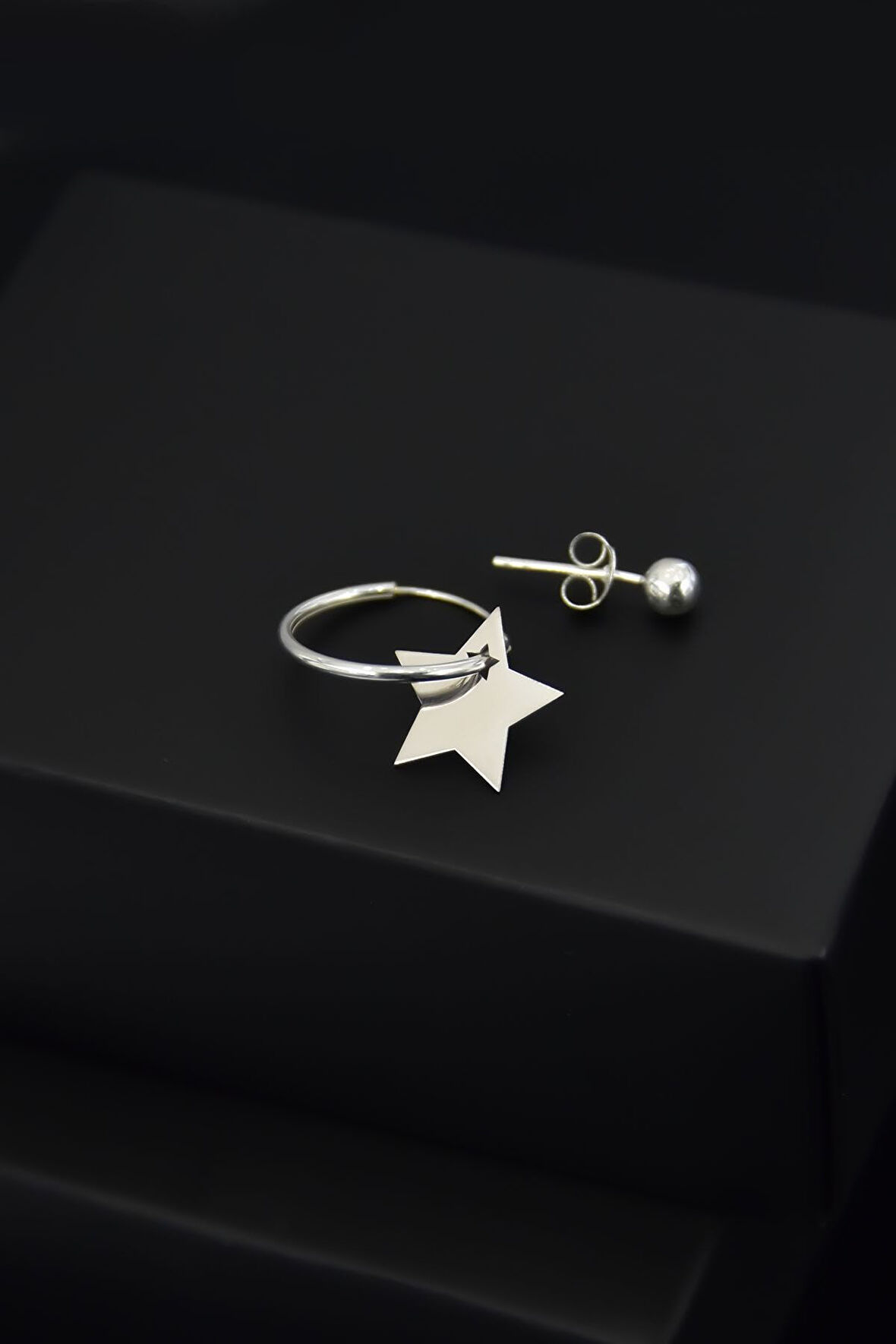 925 Ayar Gümüş Rodyum Kaplama Yıldız Halka Ve Top Küpe