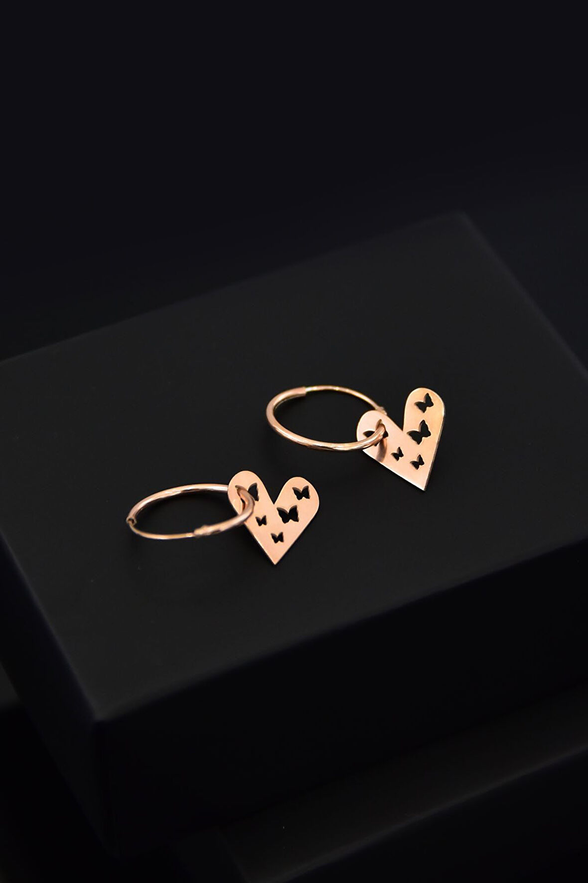 925 Ayar Gümüş Rose Kaplama Kelebek Motifli Kalp Halka Küpe